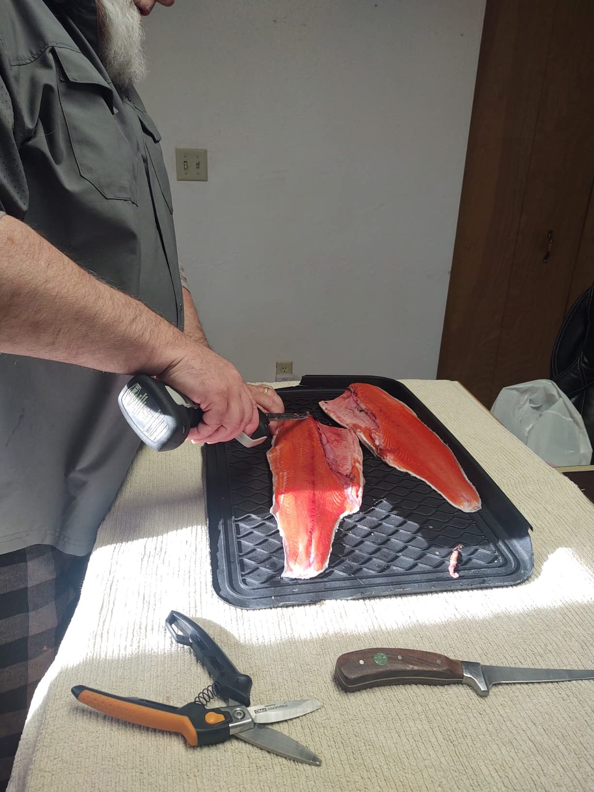 Old Timer Electric Fillet Knife with Rechargeable Battery, 8