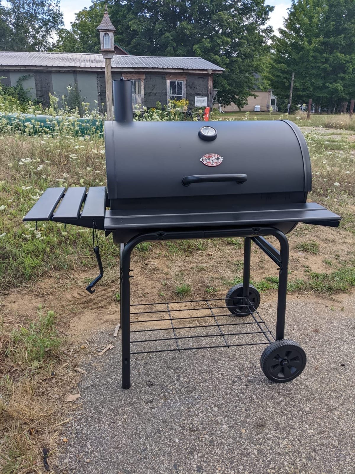 Char-Griller Pro Deluxe Charcoal Barrel Grill, Model E2827 customer photo 1