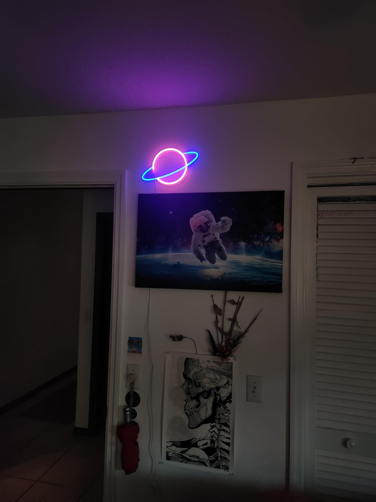 Lumoonosity Planet Neon Sign - USB Powered Saturn LED Light with On/Off Switch, Planet Led Sign for Wall Decor - Aesthetic Hanging Saturn Neon Light for Bedroom, Gaming Room customer photo 2