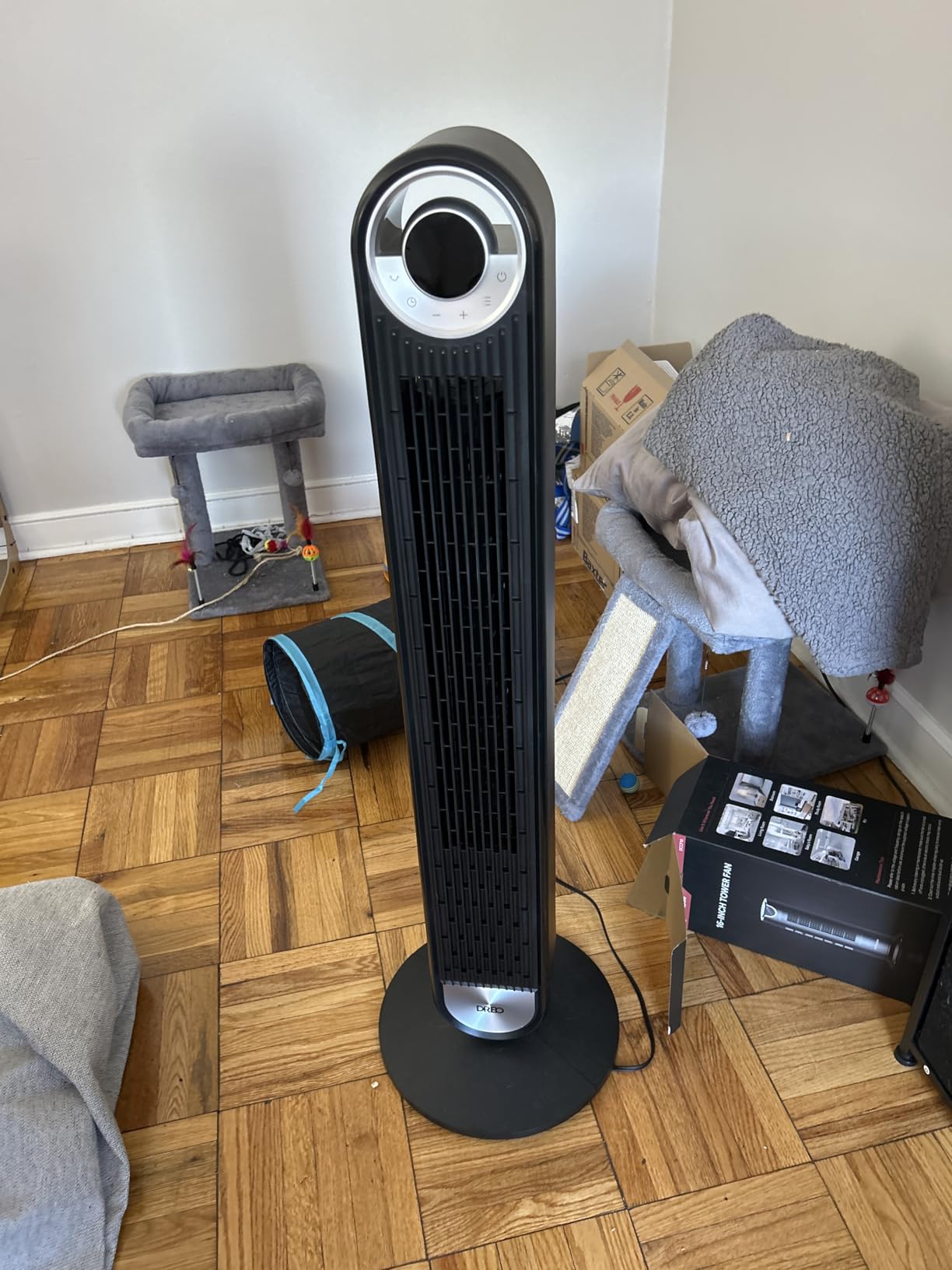 DREO Tower Fan for Bedroom, Upgraded DC 28ft/s Velocity, 9 Speeds | Quiet Standing Fan, 90° Oscillating Cooling Fan, 4 Modes, 12H Timer, Bladeless Fan Powerful for Home, Black customer photo 2