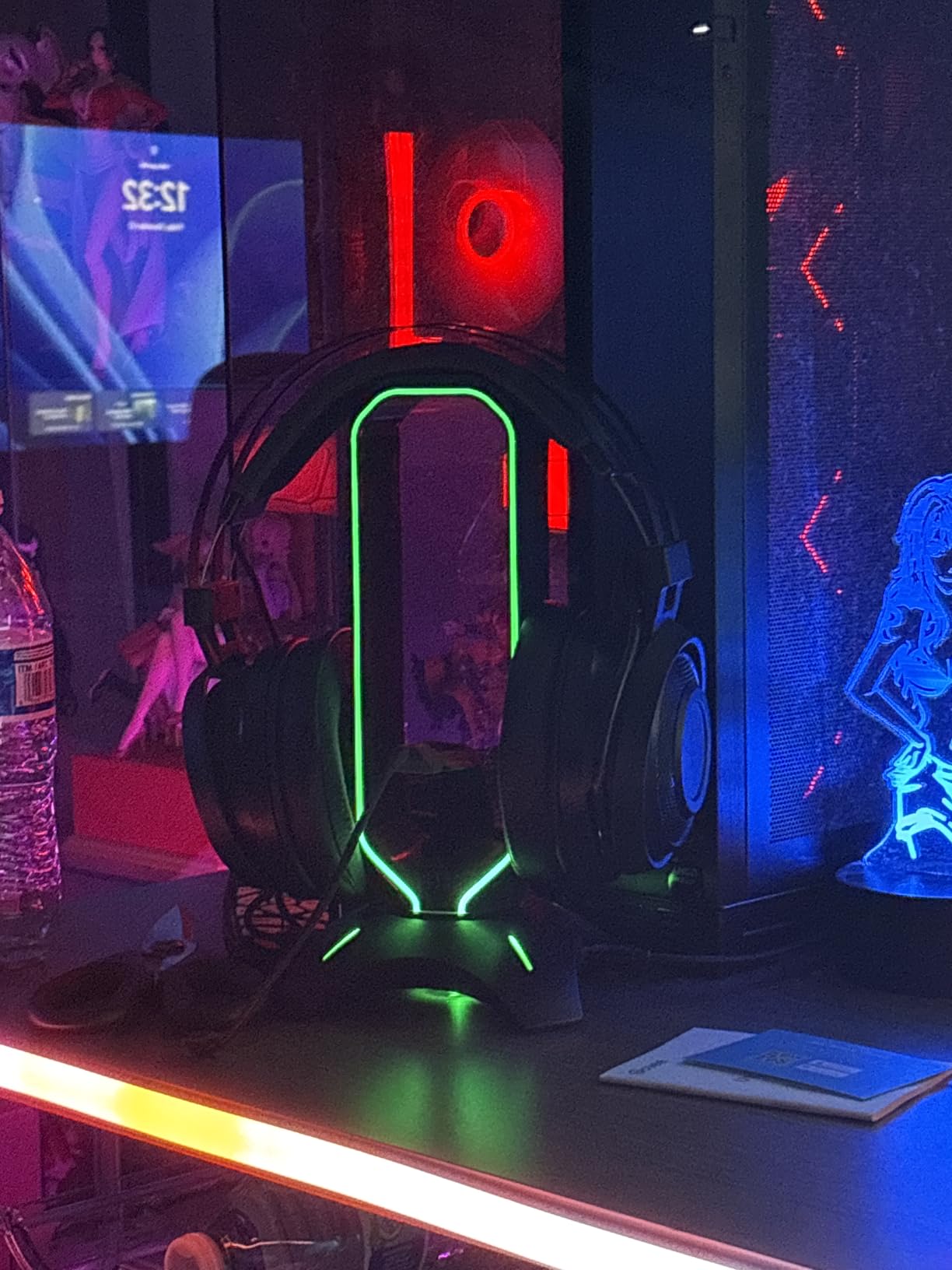 Cute Headphone Stand Pink | Headset Stand with RGB, Mouse Bungee Holder, and 2 Port USB Hub Charger - Desk Gaming Accessories customer photo 2