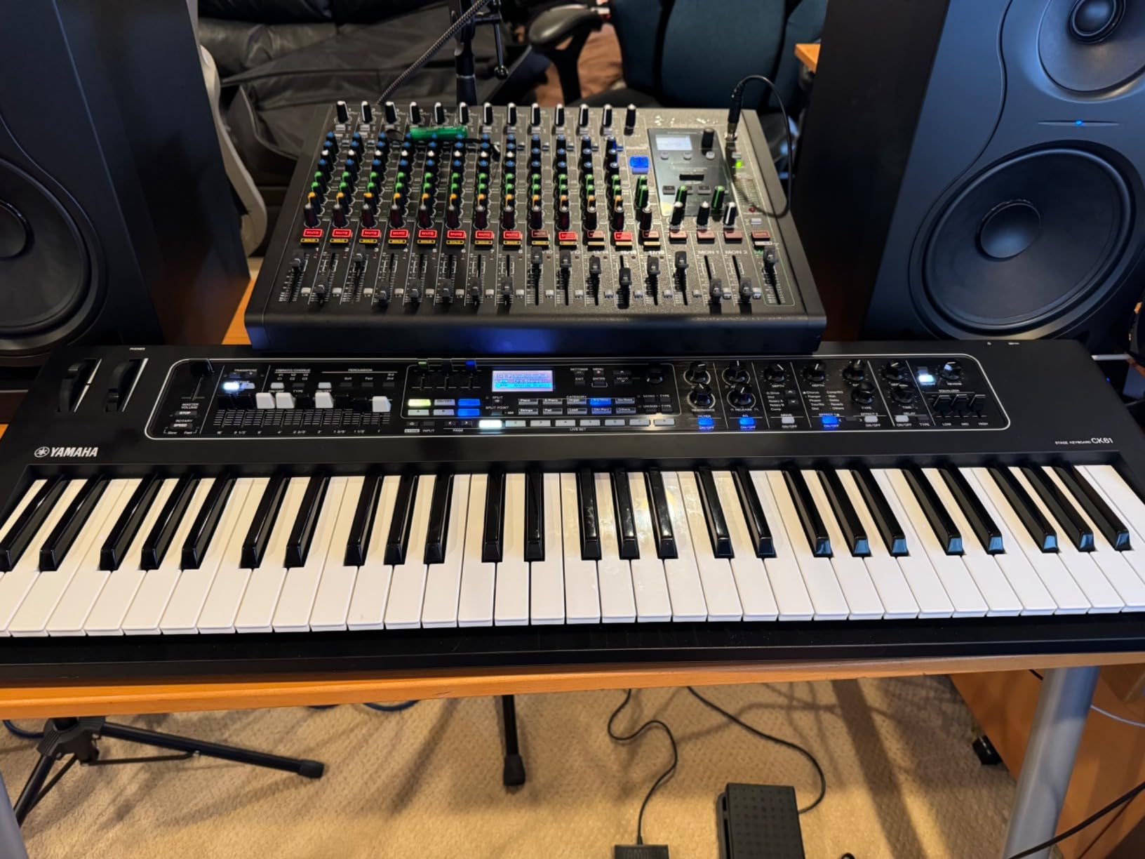 Mackie Onyx Series, 16-Channel Premium Analog Mixer with Multi-Track USB (Onyx16) customer photo 2
