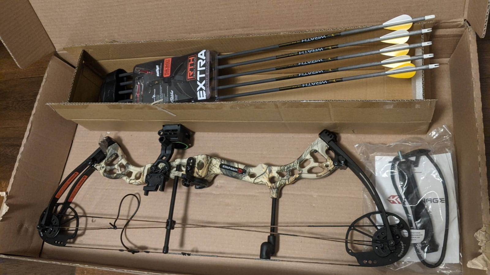 Dynamic Ready to Hunt Compound Bow in God's Country Finish with Extra Accessories (AV02X21027R) customer photo 2