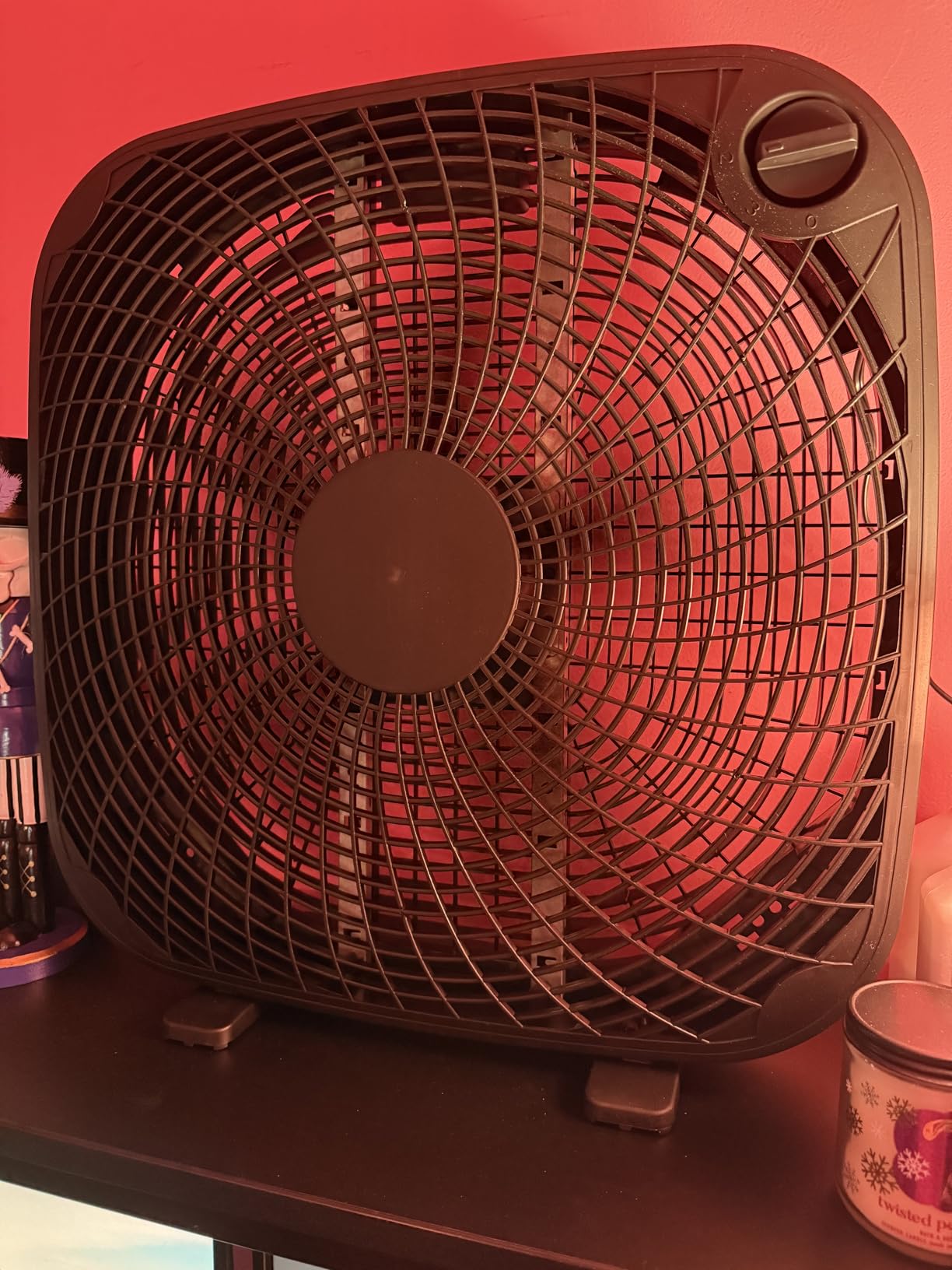 Amazon Basics 3-Speed Box Fan for Bedroom, Portable with Carry Handle, Powerful Airflow, 5 Blades, Lightweight Design, 67 Watts, 20-Inch, Black, 6.8