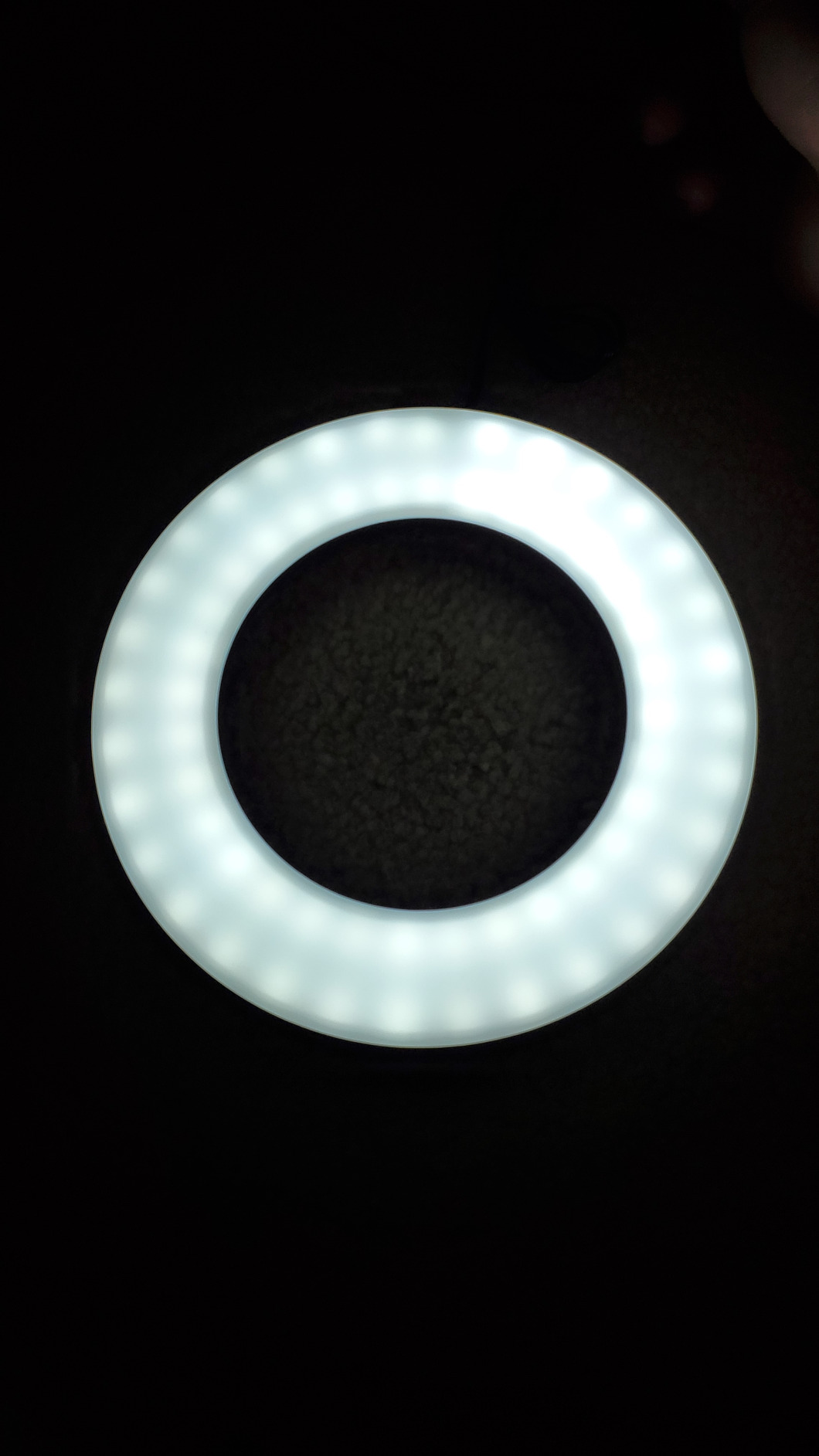 Video Conference Lighting Kit, Ring Light Clip on Laptop Monitor with 5 Dimmable Color & 5 Brightness Level for Webcam Lighting/Zoom Lighting/Remote Working/Self Broadcasting and Live Streaming, etc. customer photo 2