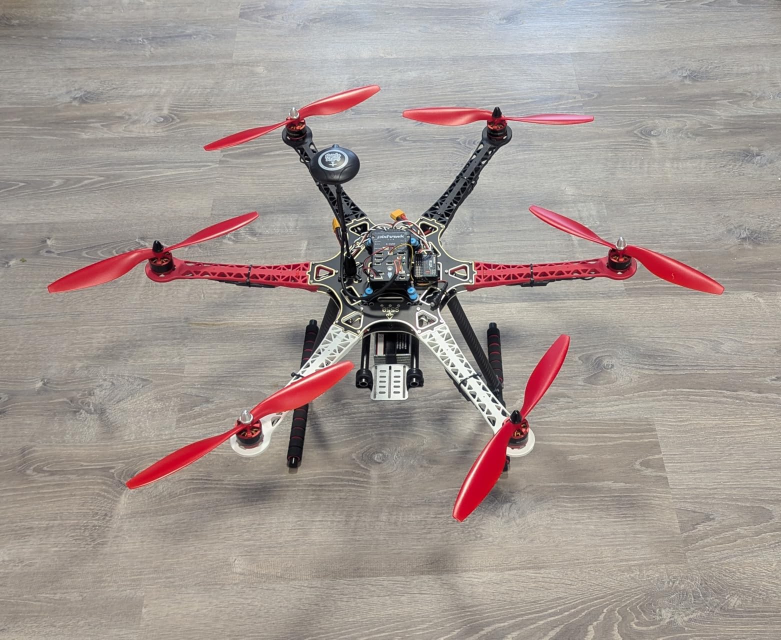 SoloGood 1045 (10x4.5) Propellers. 16 Pieces(8CW, 8CCW) Red & Black 10 inch FPV Props for F450 F550 S550 S500 FPV Quadcopter Multirotor customer photo 1