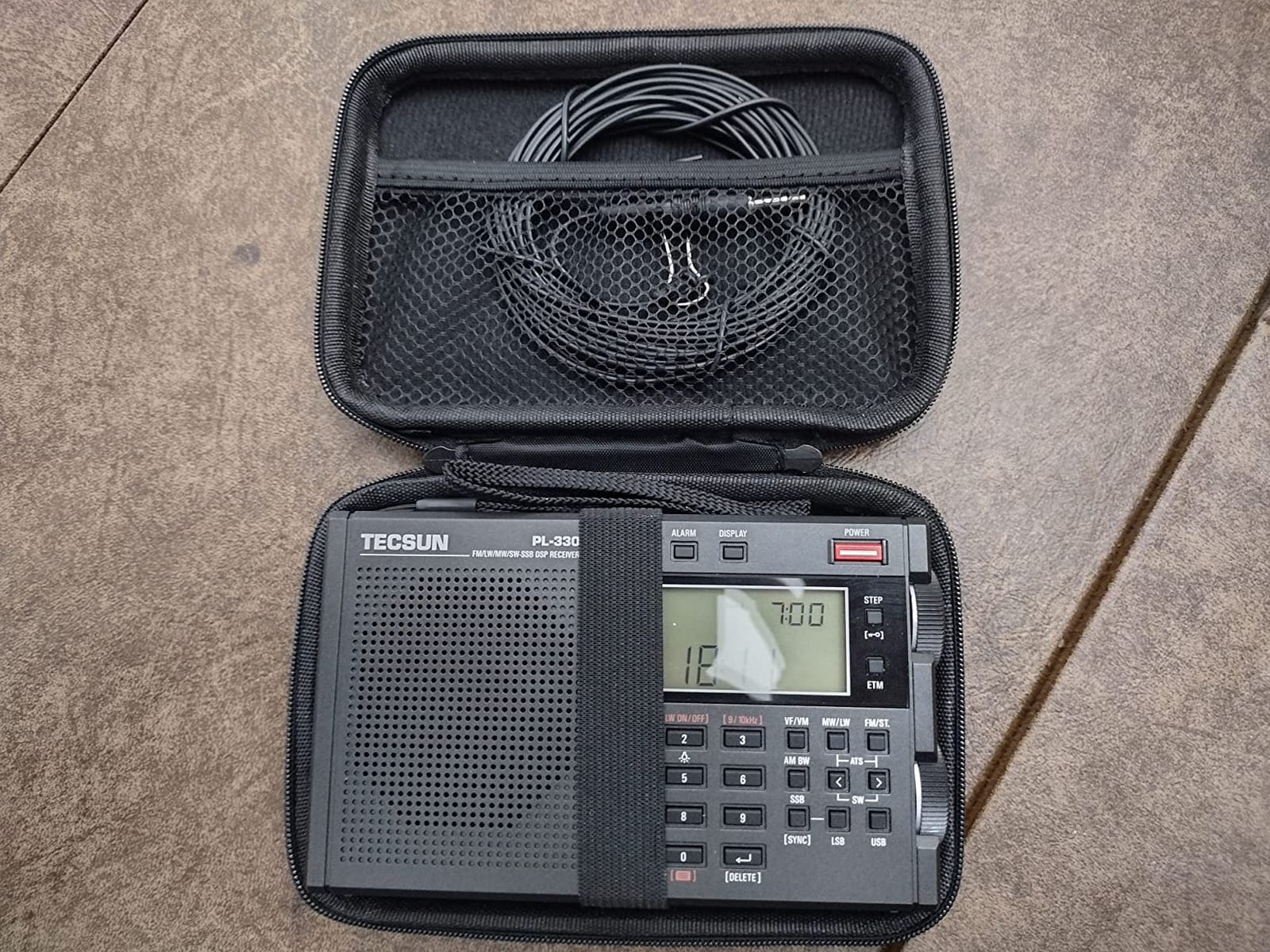 Tecsun Digital PL330 AM/FM/LW/SW Worldband Radio with Single Side Band Receiver customer photo 1