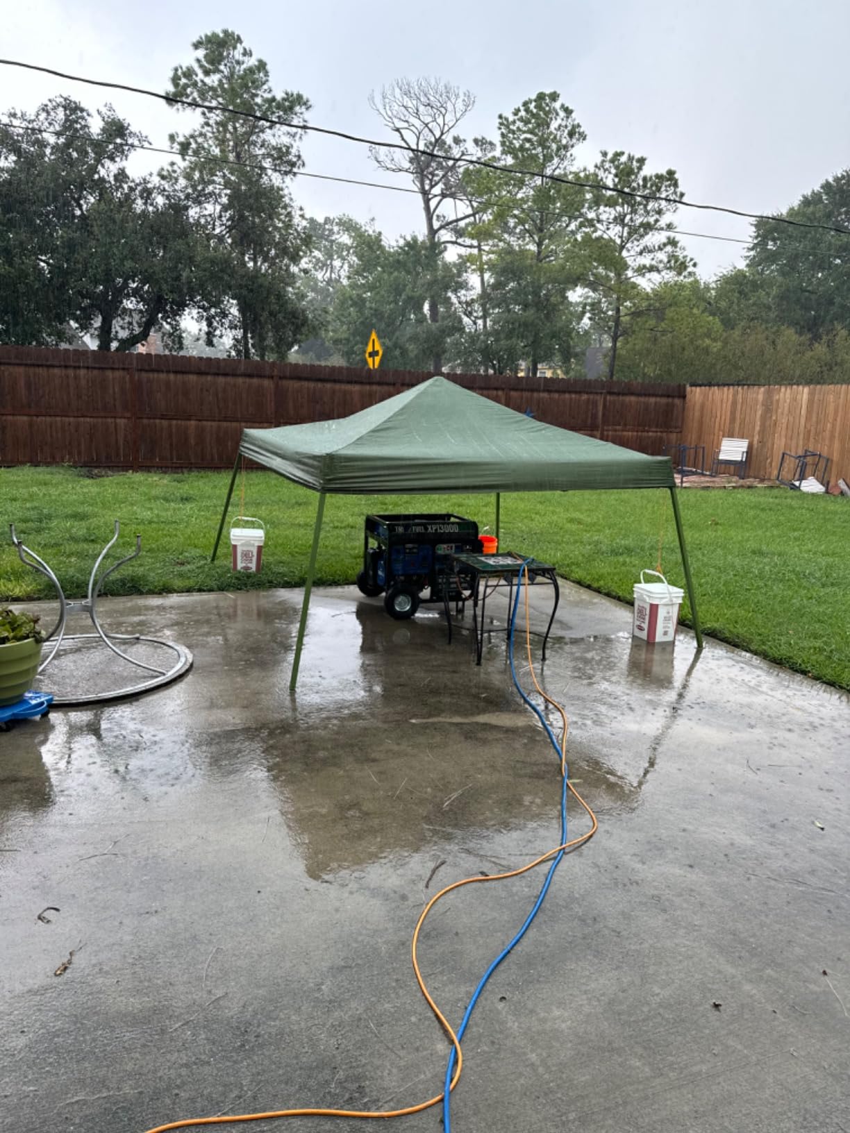 DuroMax XP13000HXT 13,000-Watt 500cc Tri Fuel Gas Propane Natural Gas Portable Generator with CO Alert, Black/Blue customer photo 2