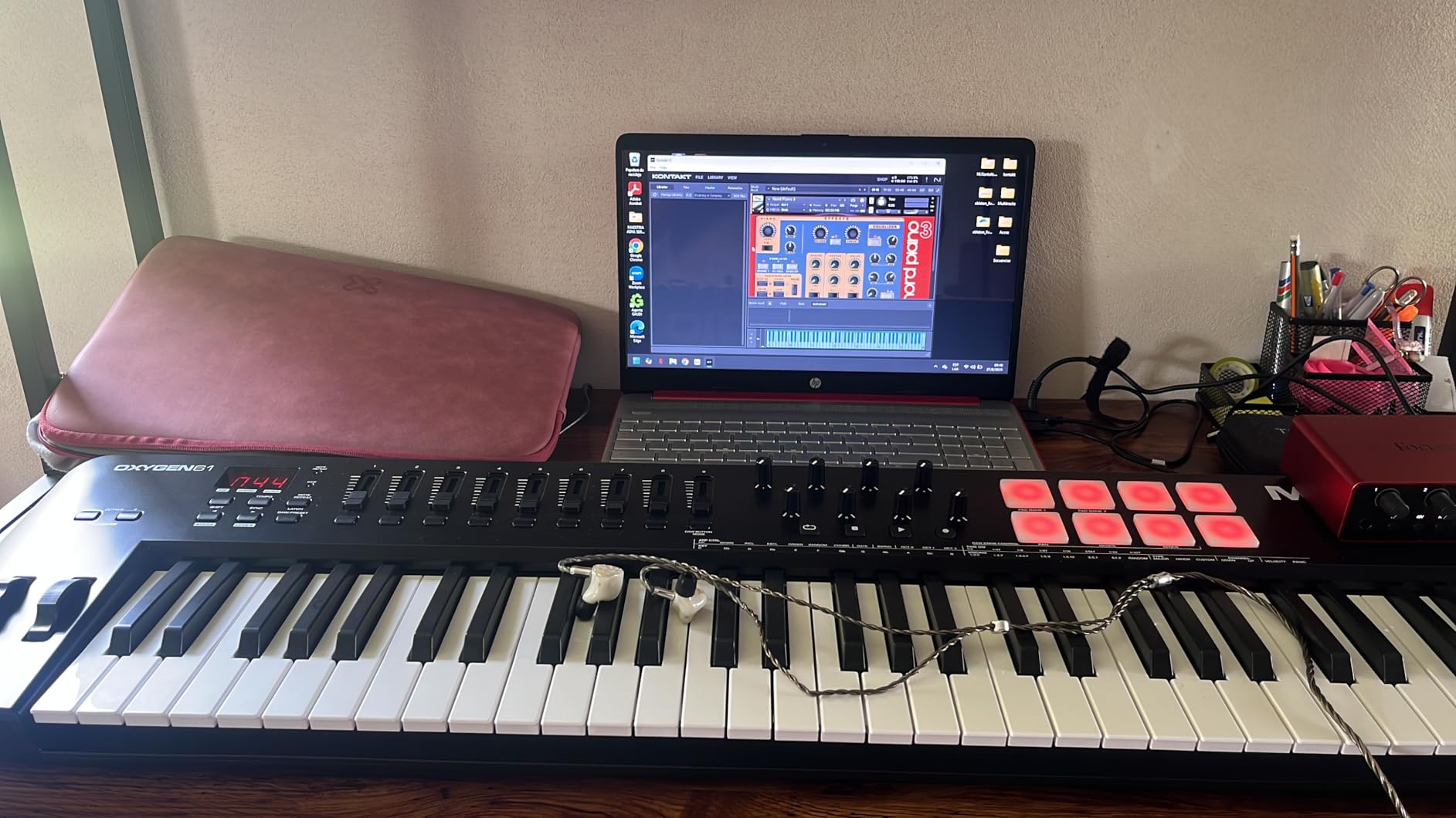 M-AUDIO Oxygen 49 MKV USB MIDI Keyboard Controller | 49 Velocity-Sensitive Keys, 8 Beat Pads, 8 Knobs, 9 Faders, and Bundled DAW Recording Software, for Music Production customer photo 1