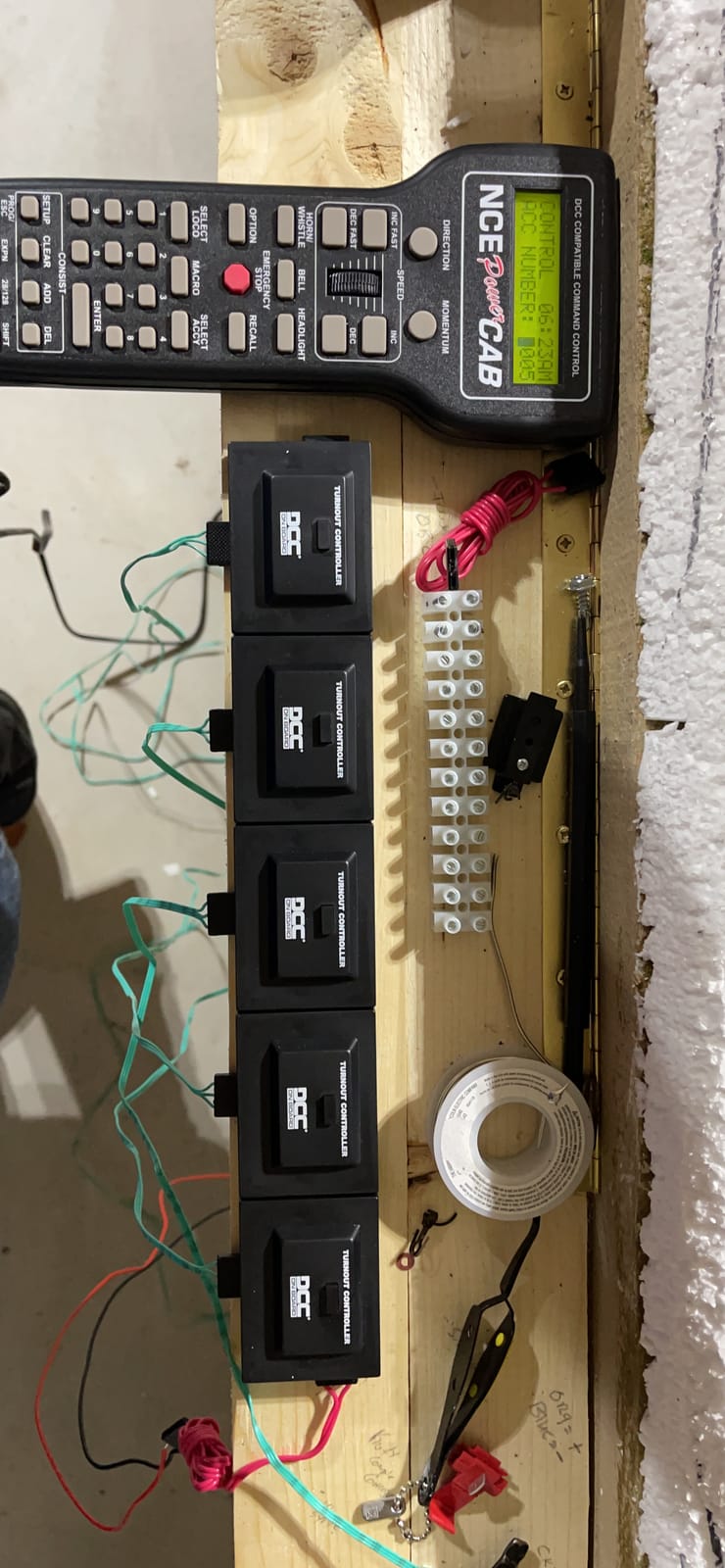 Bachmann Trains - DCC Control Box with Turnout DECODER - HO Scale customer photo 1