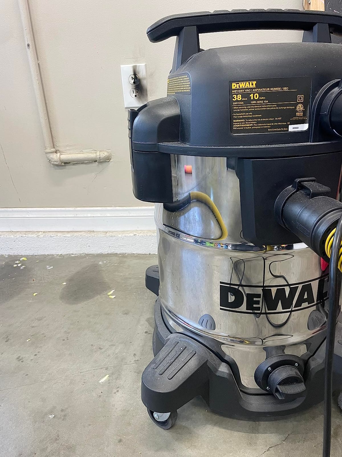 DEWALT DXV08S 8 Gallon 4 Peak HP Shop Vacuum Wet and Dry with Blower | Heavy Duty Shop Vac, 10ft Cord, 7ft x 1-7/8