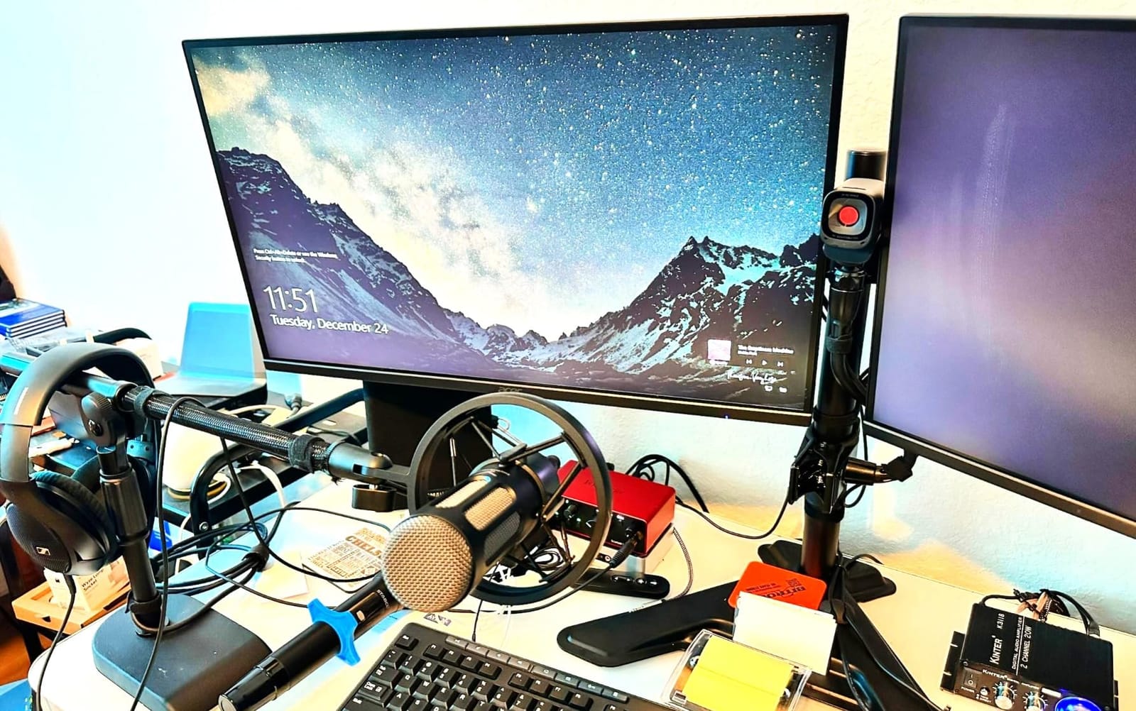 beyerdynamic M 70 Pro X Dynamic Broadcast Microphone for Streaming & Podcast customer photo 1