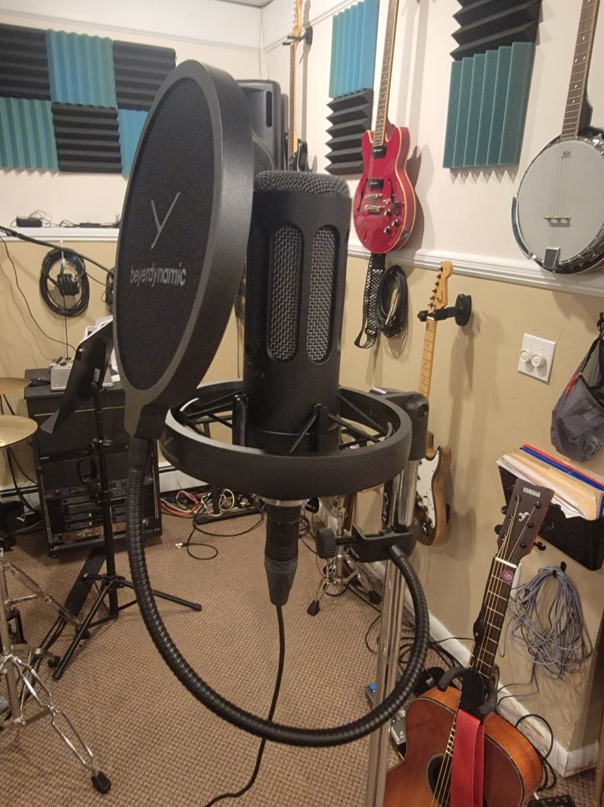 beyerdynamic M 70 Pro X Dynamic Broadcast Microphone for Streaming & Podcast customer photo 2