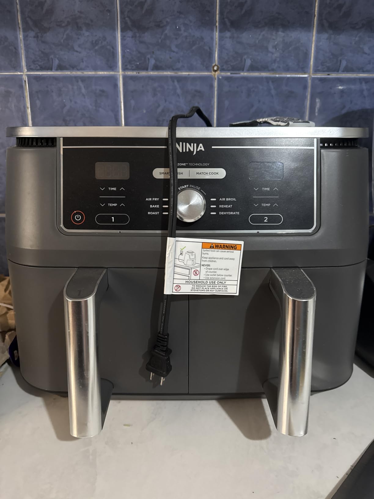Ninja DZ401 Foodi 10 Quart 6-in-1 DualZone XL 2-Basket Air Fryer with 2 Independent Frying Baskets, Match Cook & Smart Finish to Roast, Broil, Dehydrate for Quick, Easy Family-Sized Meals, Grey customer photo 2