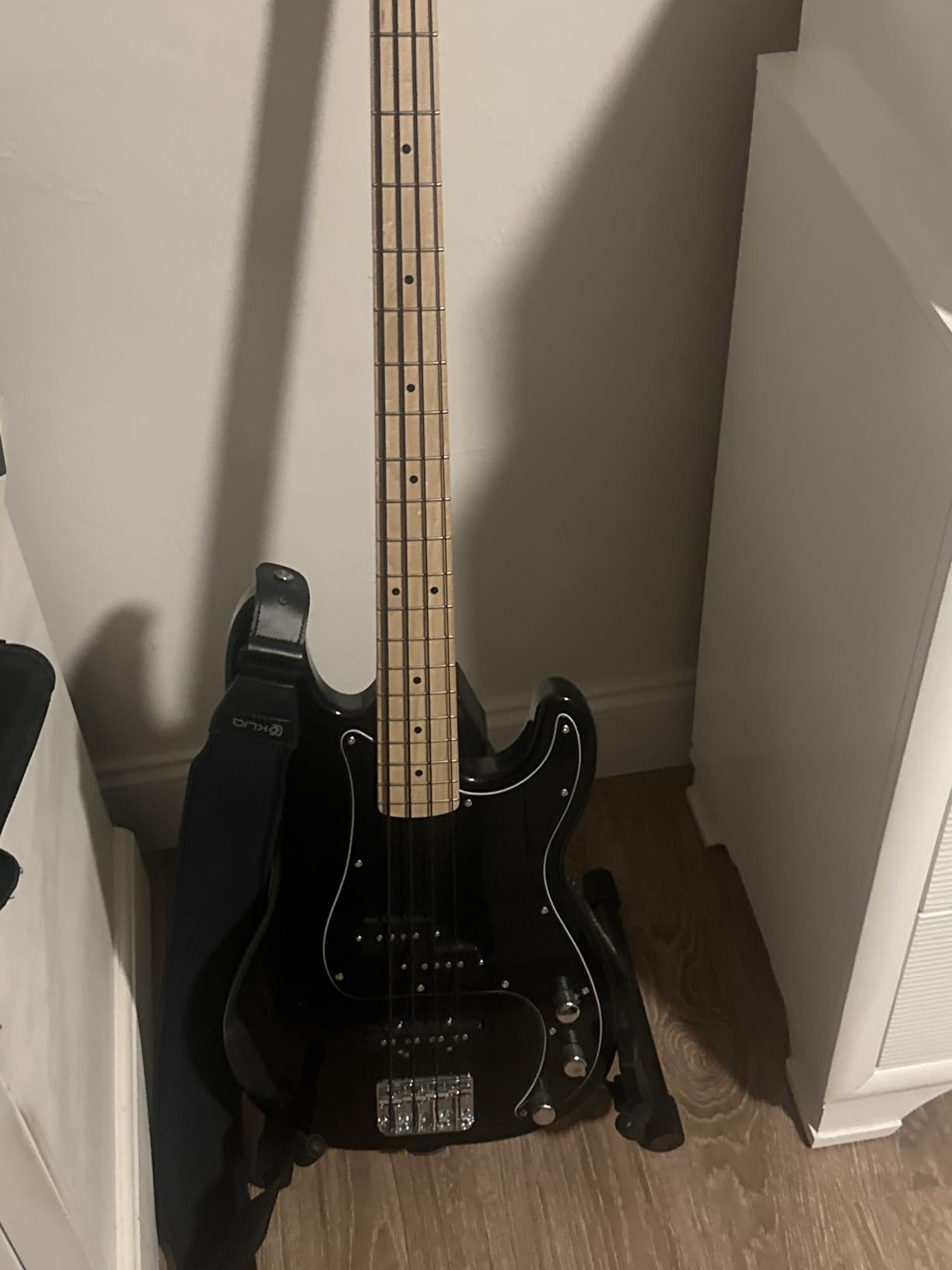 Fender Squier Affinity Precision Bass Pack, with Rumble 15 Amp, Black customer photo 1