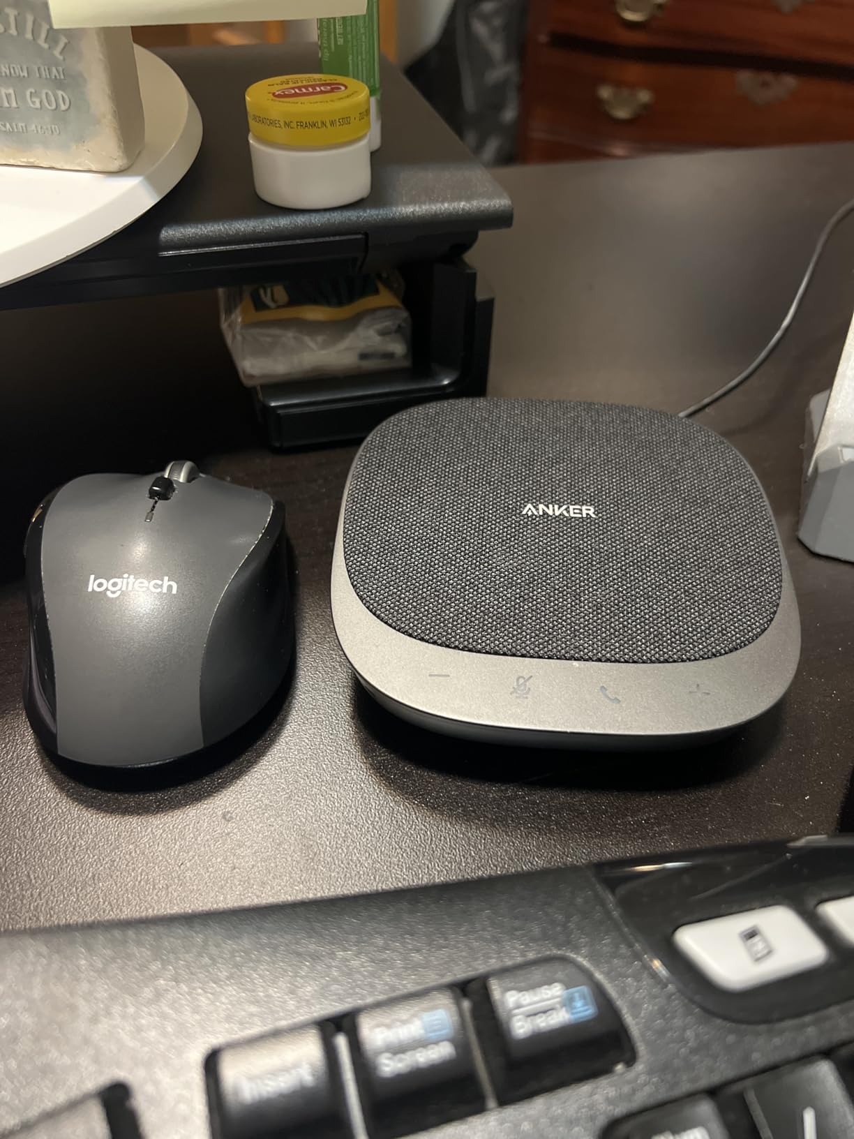 Anker PowerConf S330 USB Speakerphone, Conference Microphone for Home Office, Smart Voice Enhancement, Plug and Play, 360° Voice Coverage, Powerful Sound, Desktop PC Speaker, Online Meetings customer photo 2