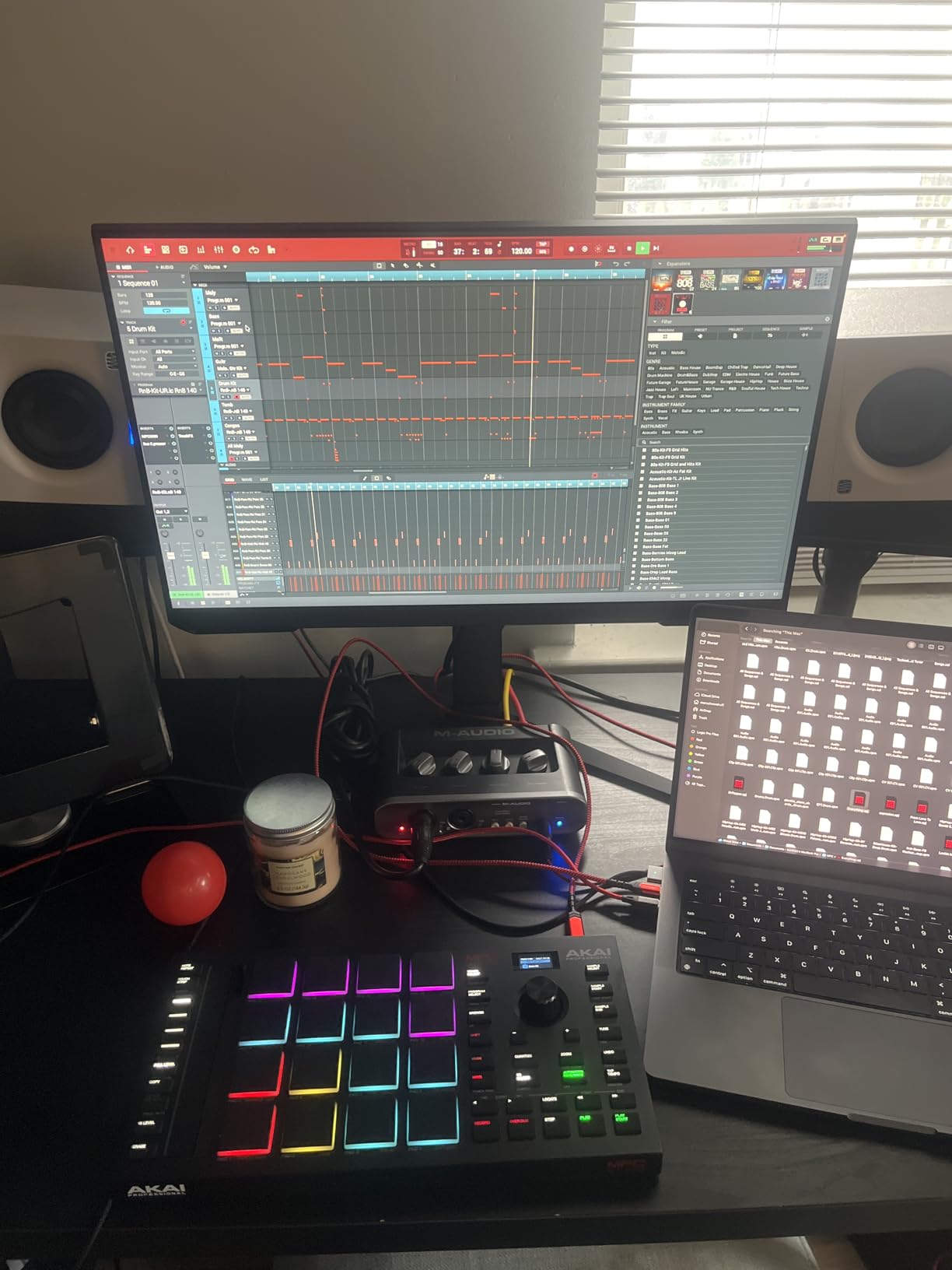 Akai Professional MPC Studio USB MIDI Pad Controller | 16 Velocity-Sensitive RGB MPC Pads, MPC Software, Assignable Touch Strip, for Beat Makers and Music Producers customer photo 1
