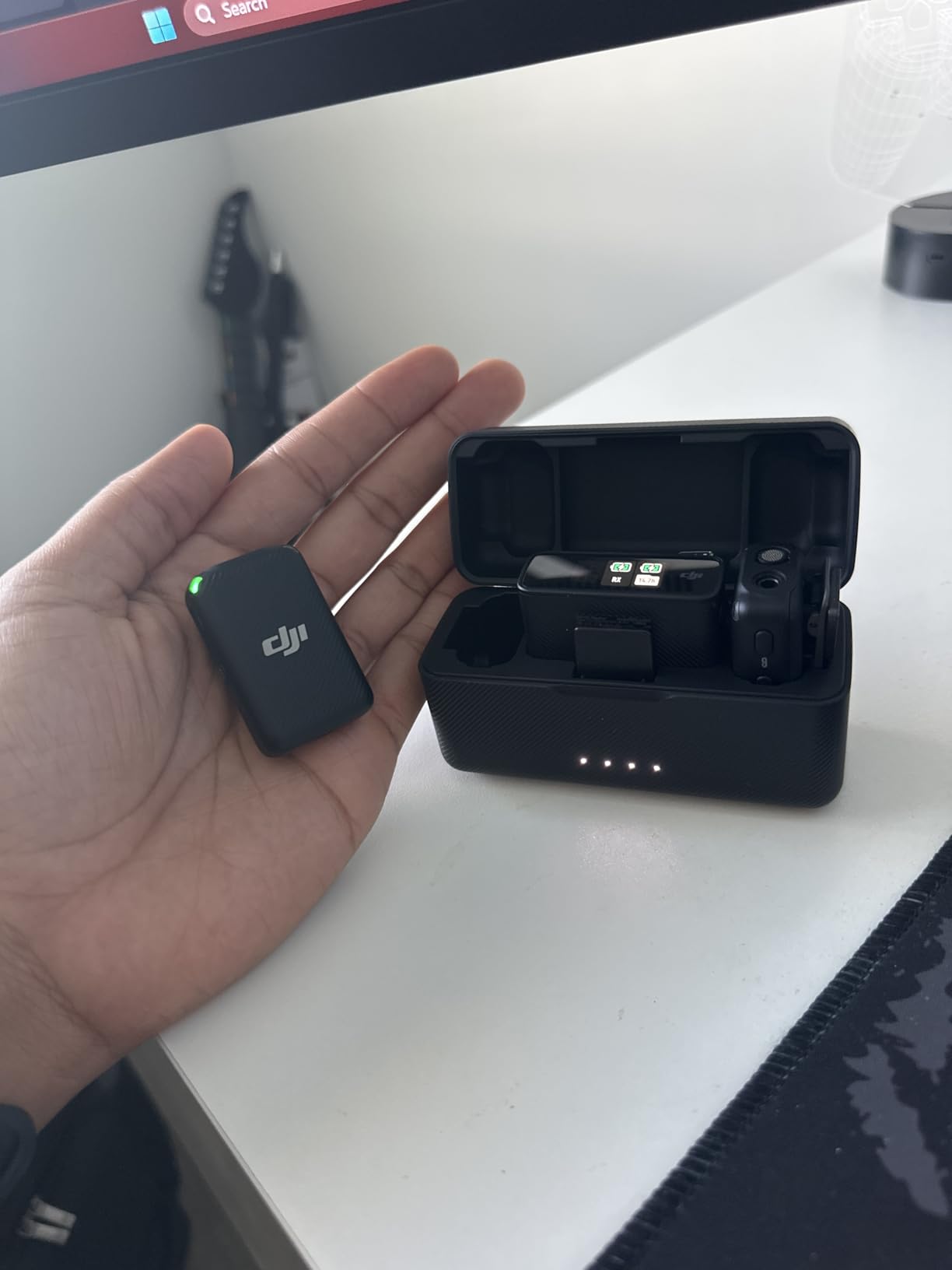 DJI Mic (2 TX + 1 RX + Charging Case), Wireless Lavalier Microphone, 250m (820 ft.) Range, 15-Hour Battery, Noise Cancellation Wireless Microphone for PC, iPhone, Record Interview, YouTube, Black customer photo 2