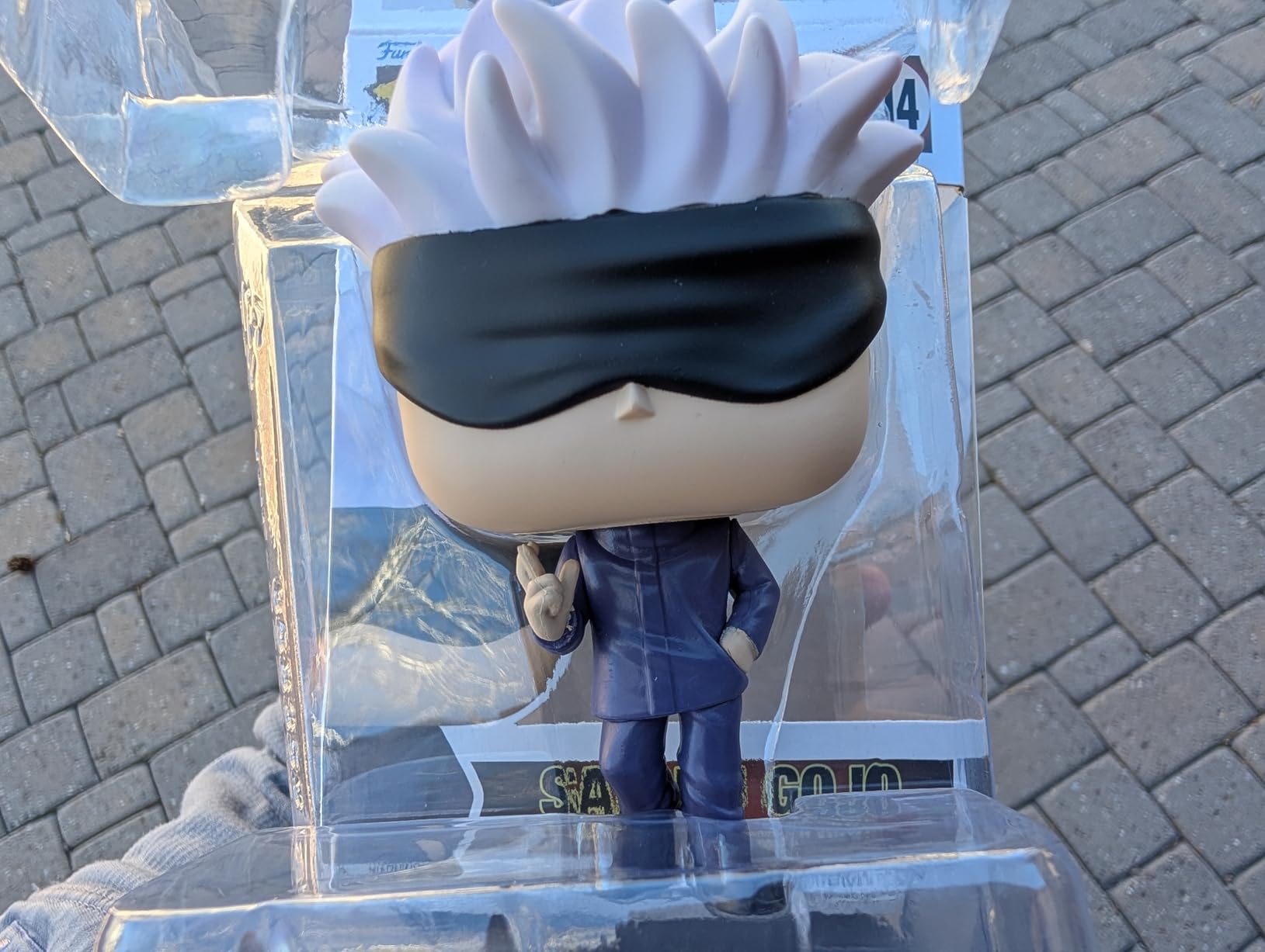 POP! Animation: Jujutsu Kaisen (JJK) - Gojo | Official Anime Merch - Collectable Vinyl Figurine for Shelf Display - Birthday Gift Idea for Fans and Collectors customer photo 2