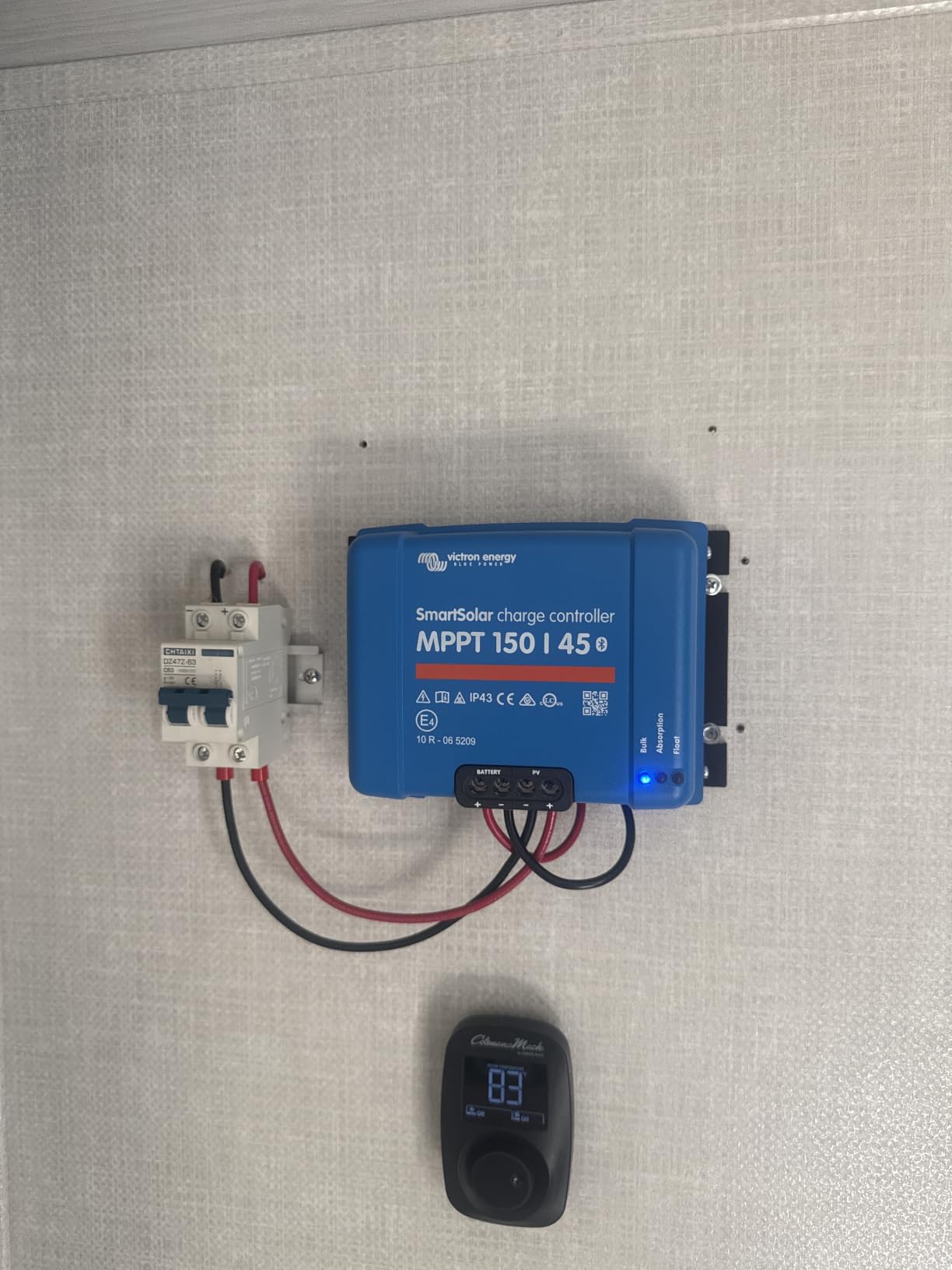 Victron Energy SmartSolar MPPT Charge Controller 150V, 45A, 12/24/36/48V | Bluetooth Solar Charge Controllers for Solar Panels customer photo 1