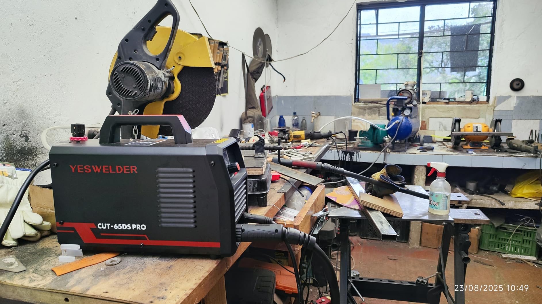 YESWELDER Plasma Cutter 60Amp Non-High Frequency Non-Touch Pilot Arc, Digital Display DC Inverter 110/220V Dual Voltage Blowback Plasma Cutting Machine CUT-60DS PRO customer photo 1