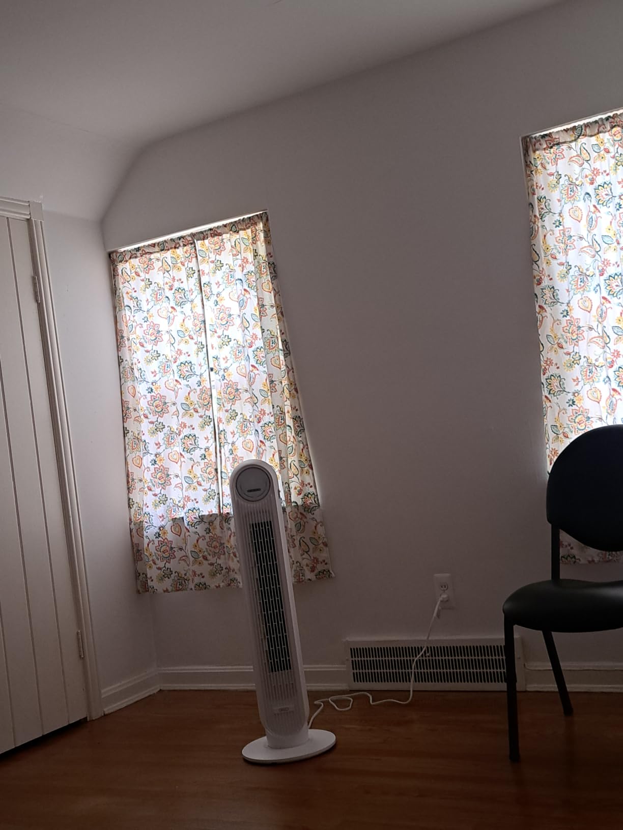 DREO Tower Fan for Bedroom, 28ft/s Velocity, Ultra Quiet Fan, 8 Speeds | 2026 Upgraded DC Motor, 90° Oscillating, 4 Modes Standing Fan, Bladeless Fan for Indoors, Floor Fans with Remote, Black customer photo 2