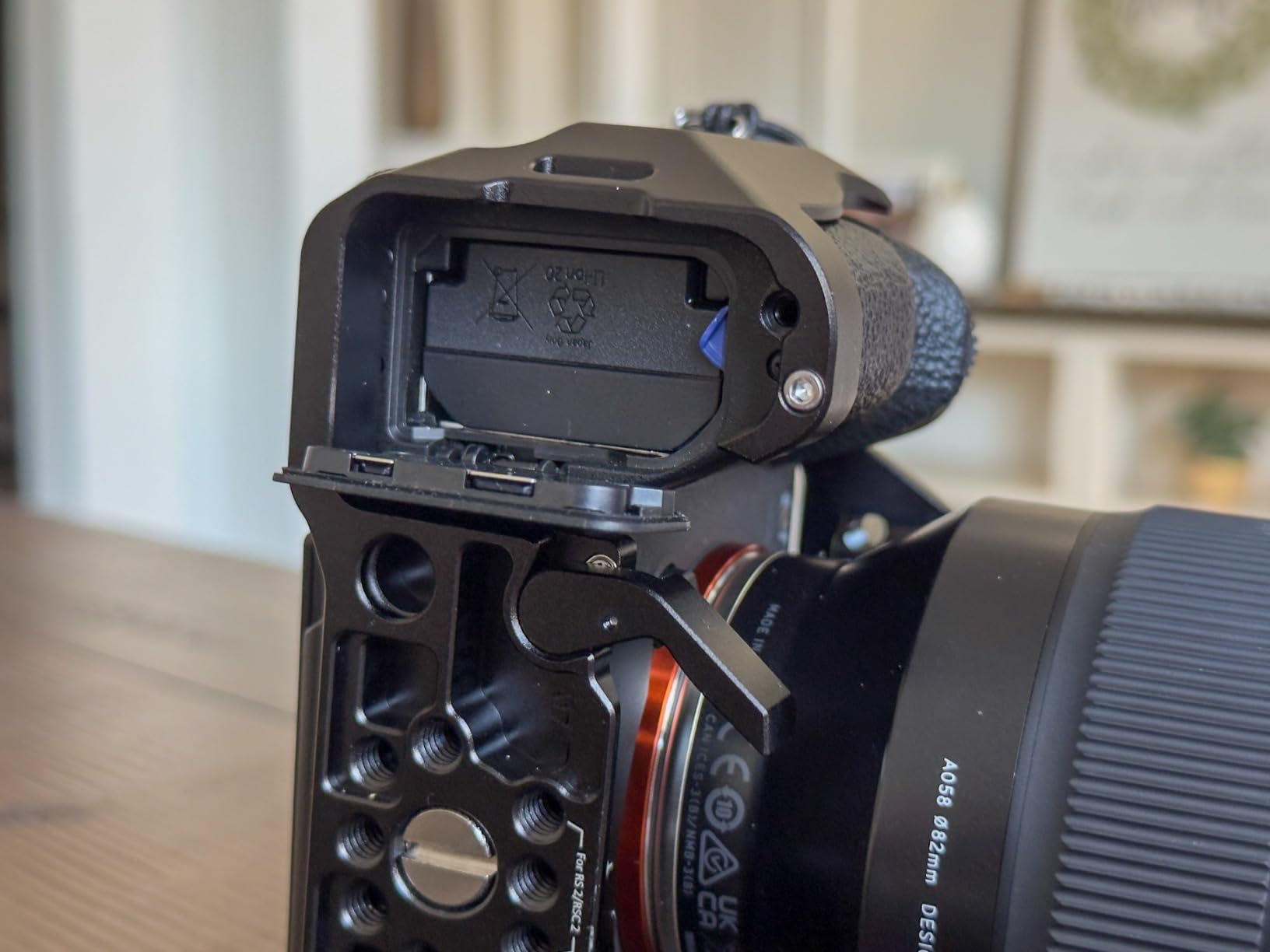 SmallRig HawkLock Quick Release Full Cage for Sony Alpha 7R V/Alpha 7 IV/Alpha 7S III/Alpha 1/Alpha 7R IV/Alpha 7 V, Built-in Quick Release Plate for Arca, Cold Shoes (Upgraded Version) customer photo 1