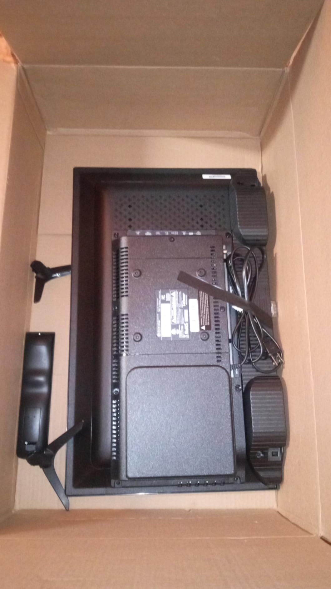 Westinghouse 32 Inch TV with DVD Player Built in, HD LED Small Flat Screen Non-Smart Television DVD Combo, RV Camper, Works w/Fire Stick, Roku, Apple TV, TiVo, Xumo, & Streaming Devices (2026 Model) customer photo 1