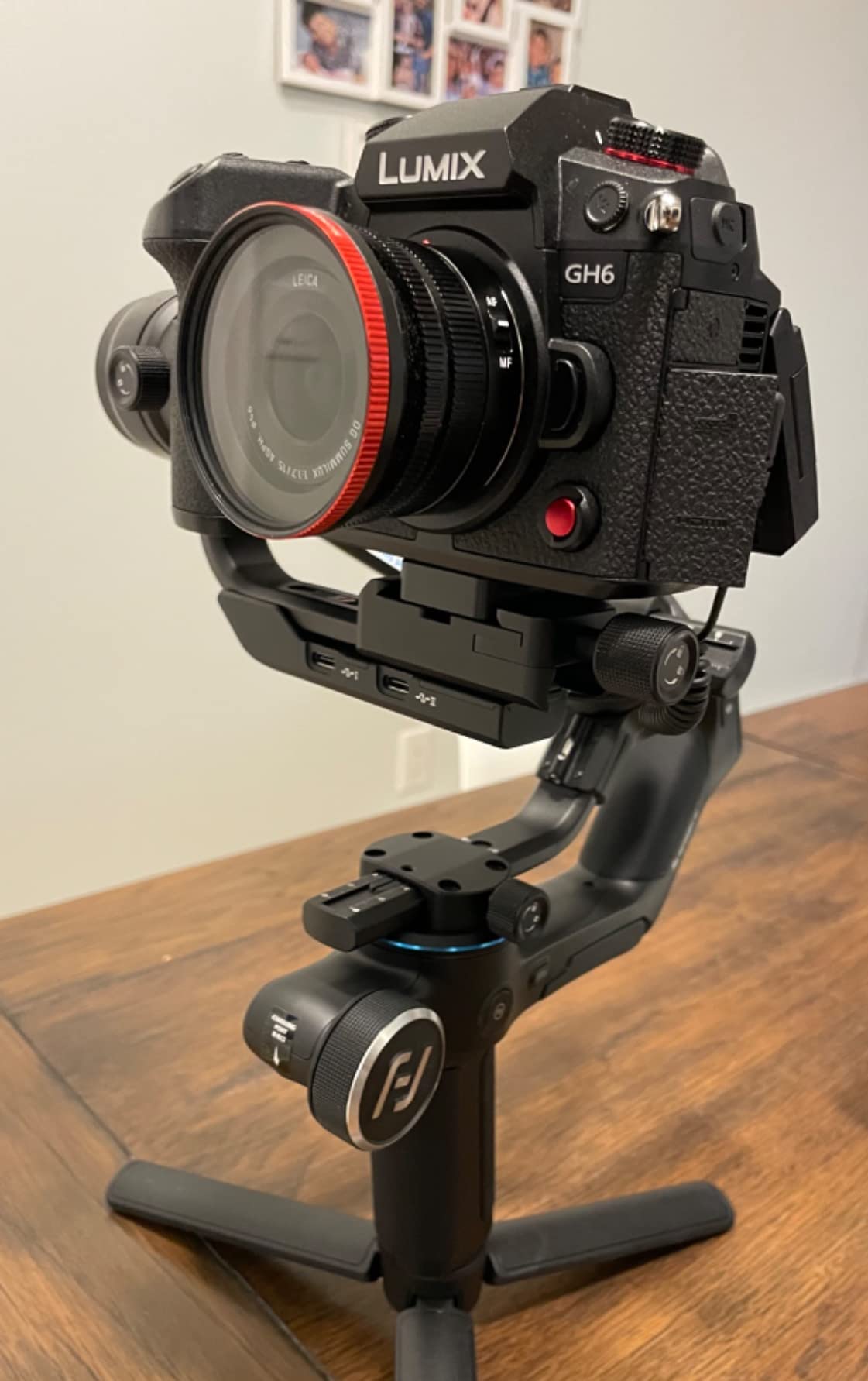 FeiyuTech SCORP-C Gimbal Stabilizer for Cameras DSLR and Mirrorless Camera, 3-Axis Camera Gimbal, 5.5lbs Payload, for Sony α7Ⅳ A6300/A6400 A7S3 a9/a7 for Canon 5D3/80D for Nikon D7500/Z5/Z6 II customer photo 1