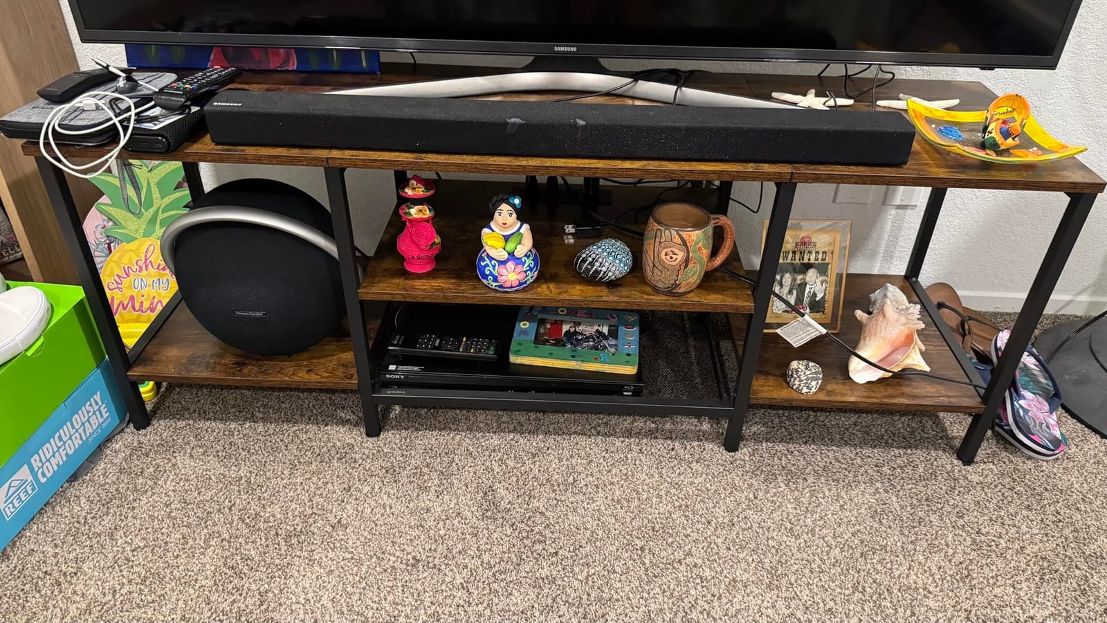 HOOBRO TV Stand with Power Outlets to 65 Inches, TV Console Table with Open Storage Shelves, Industrial Media Entertainment Center for Living Room Bedroom, Rustic Brown and Black BF40DS01 customer photo 2