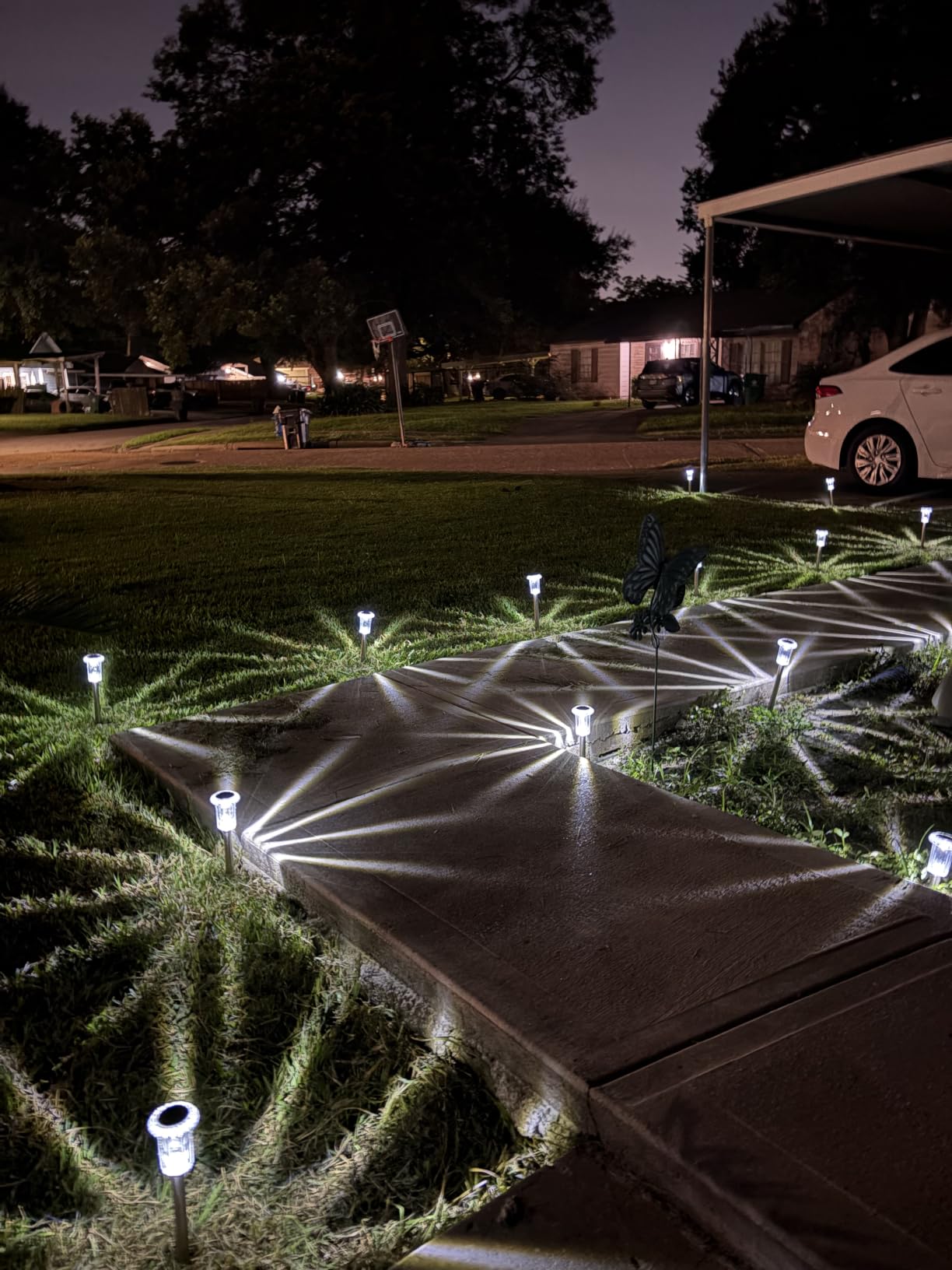 Eyrosa Solar Outdoor Lights, 10 Pack Waterproof Stainless Steel Solar Stake Lights for Pathway Garden Yard Path Walkway Driveway Lawn Patio Outside Decor, Cool White customer photo 2