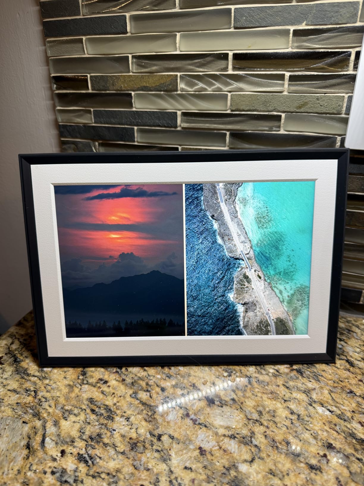 Aura HD Digital Picture Frame | Carver Mat: The Best Frame for Gifting (Gravel Mat, 10