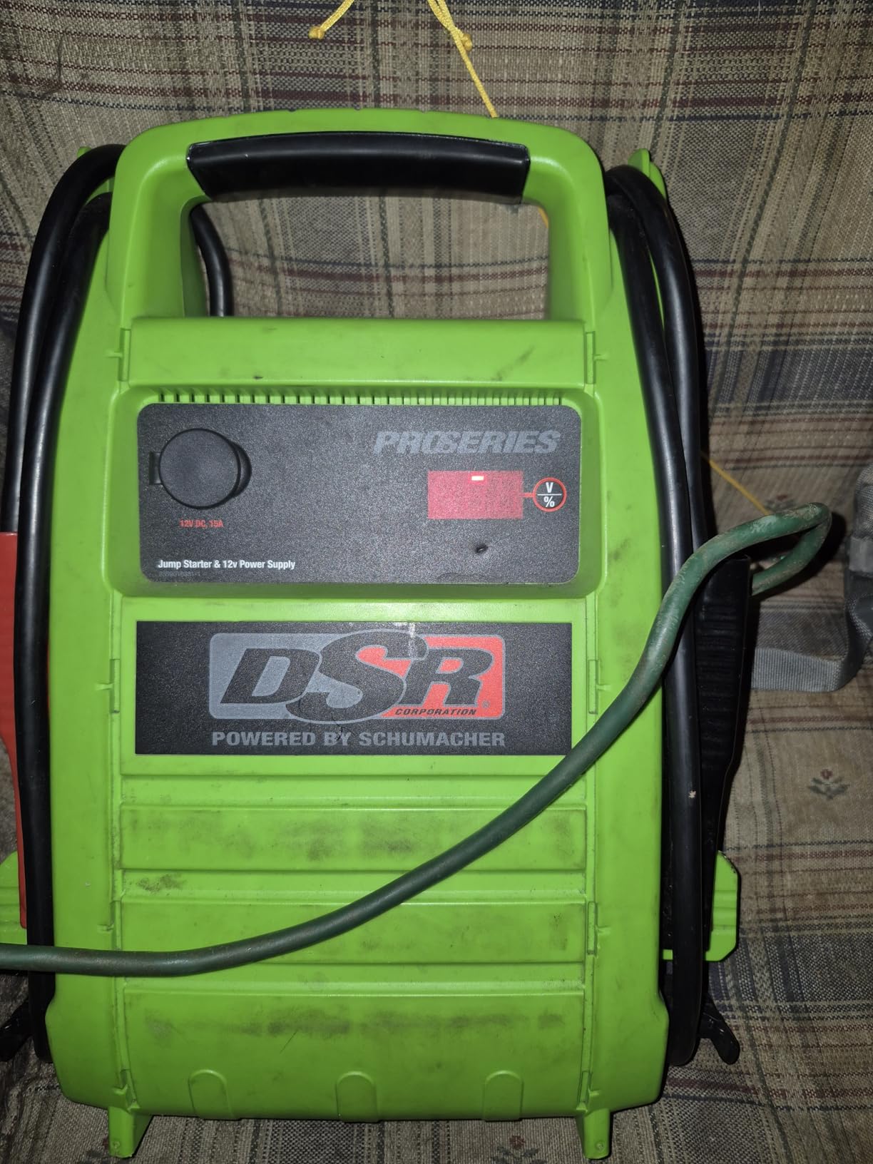 Schumacher Electric DSR168 Pro Series Portable Jump Starter & Power Station - 2000 Peak Amps & 325 Cold Cranking Amps customer photo 2