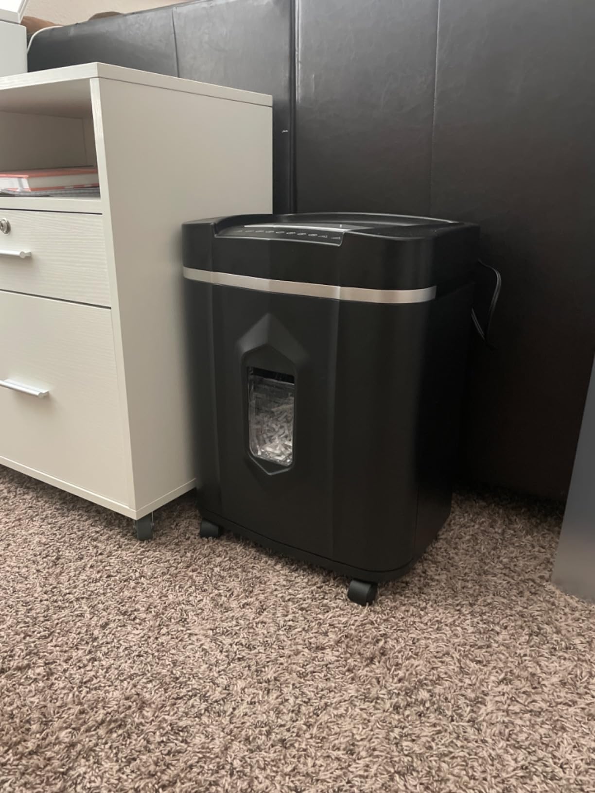 Aurora Anti-Jam 16-Sheet Crosscut Paper/CD and Credit Card Shredder/ 5-Gallon pullout Basket 30 Minutes Continuous Run Time customer photo 2