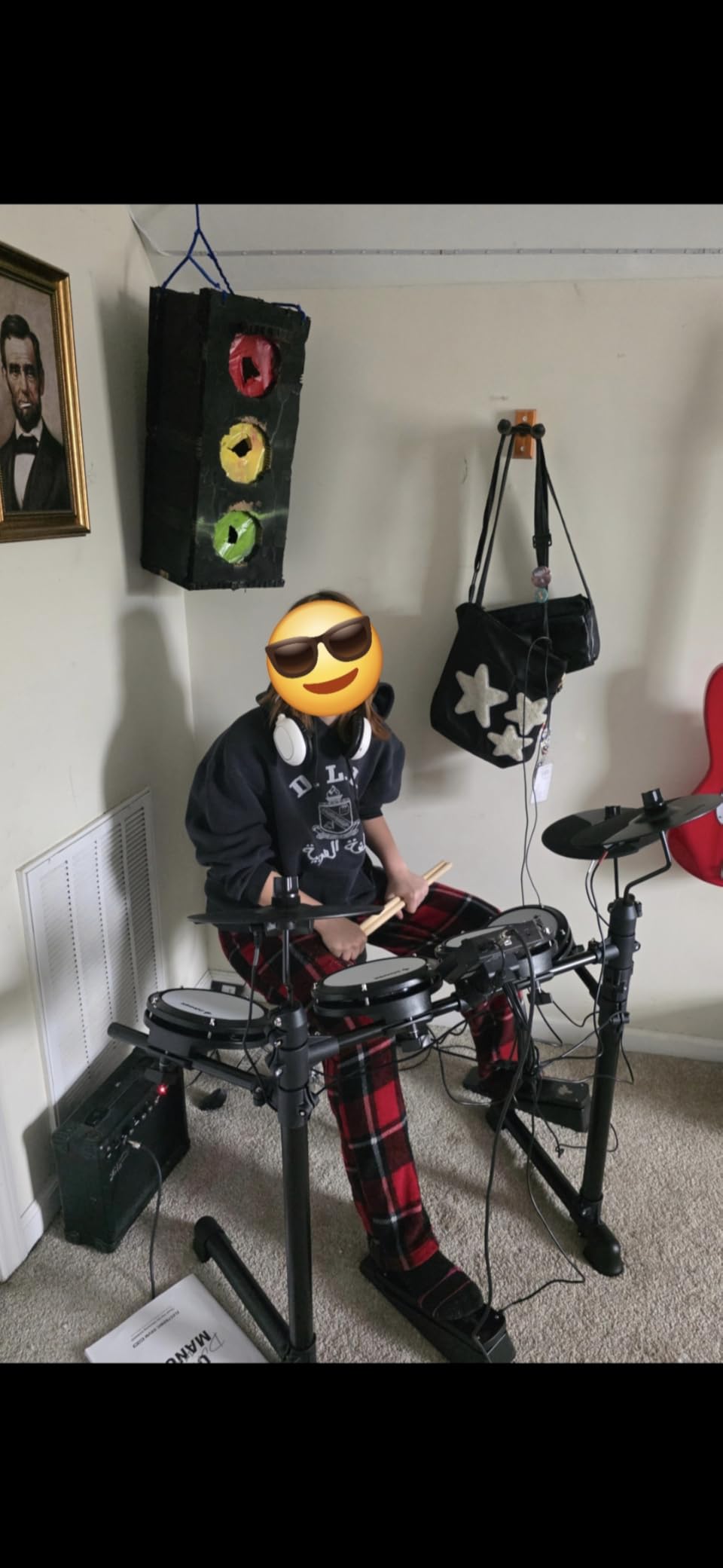 Donner DED-80 Electronic Drum Set with 4 Quiet Mesh Pads, 180+ Sounds, 2 Pedals, Throne, Headphones, Sticks, and Melodics Lessons customer photo 1