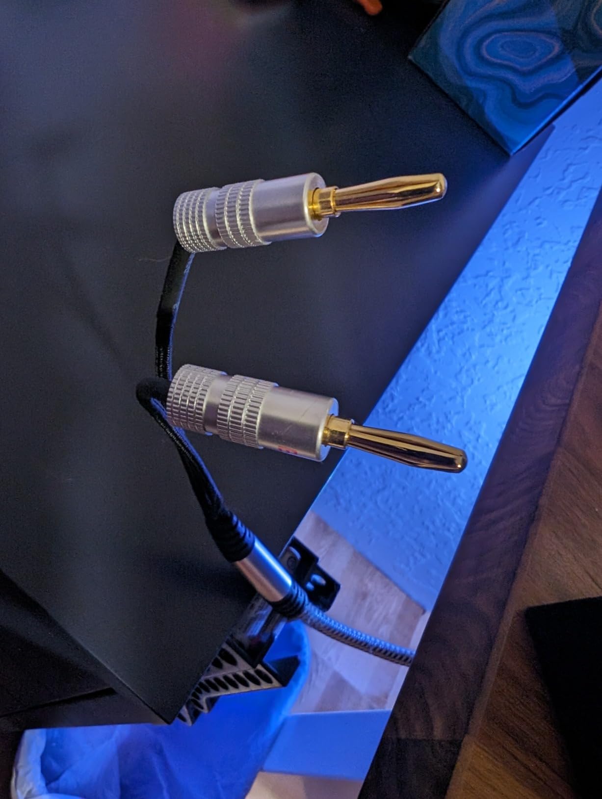 Elecan 14 AWG Speaker Cable Wire 10 Feet with Gold-Plated Banana Tip Plugs-CL2 Rated-in Wall-Heavy Duty Nylon Braided, Oxygen-Free Copper (OFC)-White-with 5 Cable Ties customer photo 1
