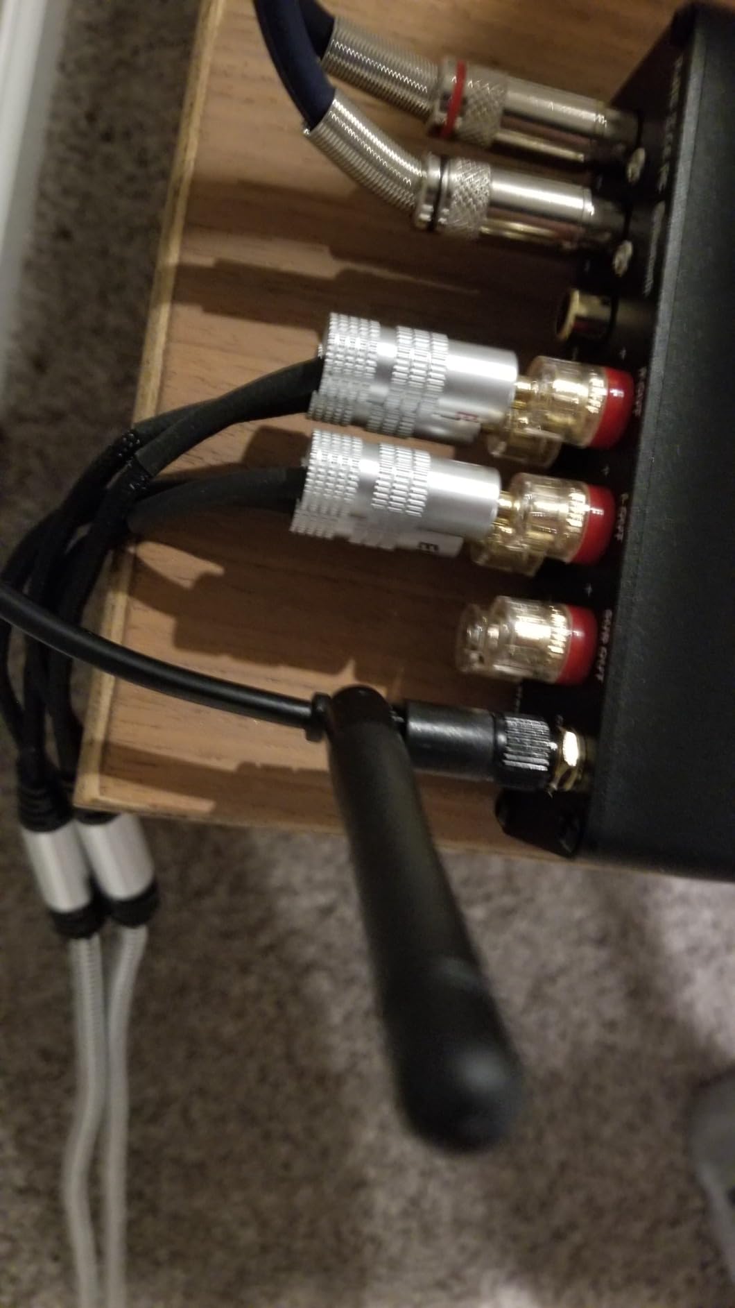 Elecan 14 AWG Speaker Cable Wire 10 Feet with Gold-Plated Banana Tip Plugs-CL2 Rated-in Wall-Heavy Duty Nylon Braided, Oxygen-Free Copper (OFC)-White-with 5 Cable Ties customer photo 2