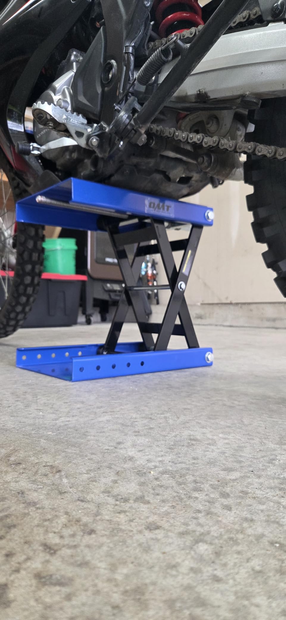 OMT Motorcycle Lift, 1100lb Scissor Jack Stand for ATV Dirt Bike Cruiser customer photo 1