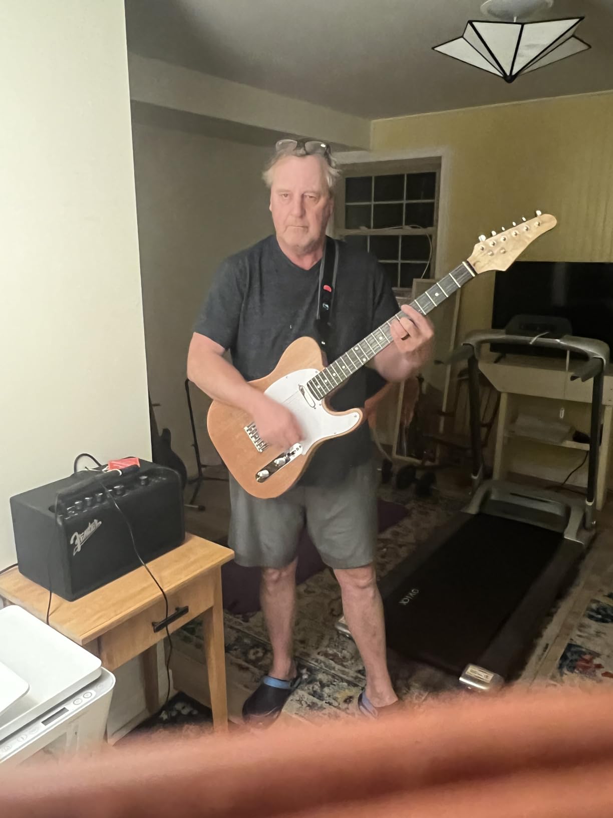 Fender Mustang LT40S Desktop Guitar Amplifier, 40-Watt Stereo Modeling Combo Amp with Dual 4 Inch Full-Range Speakers customer photo 2