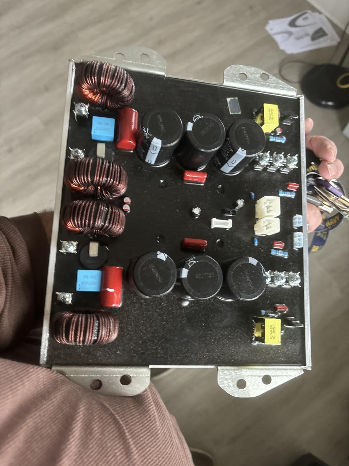 AIVOLT 1600W Super Quiet Inverter Generator 28lbs Portable for Camping | Gas Generator, 1260W Running, 57dBA, Pure Sine Wave customer photo 2