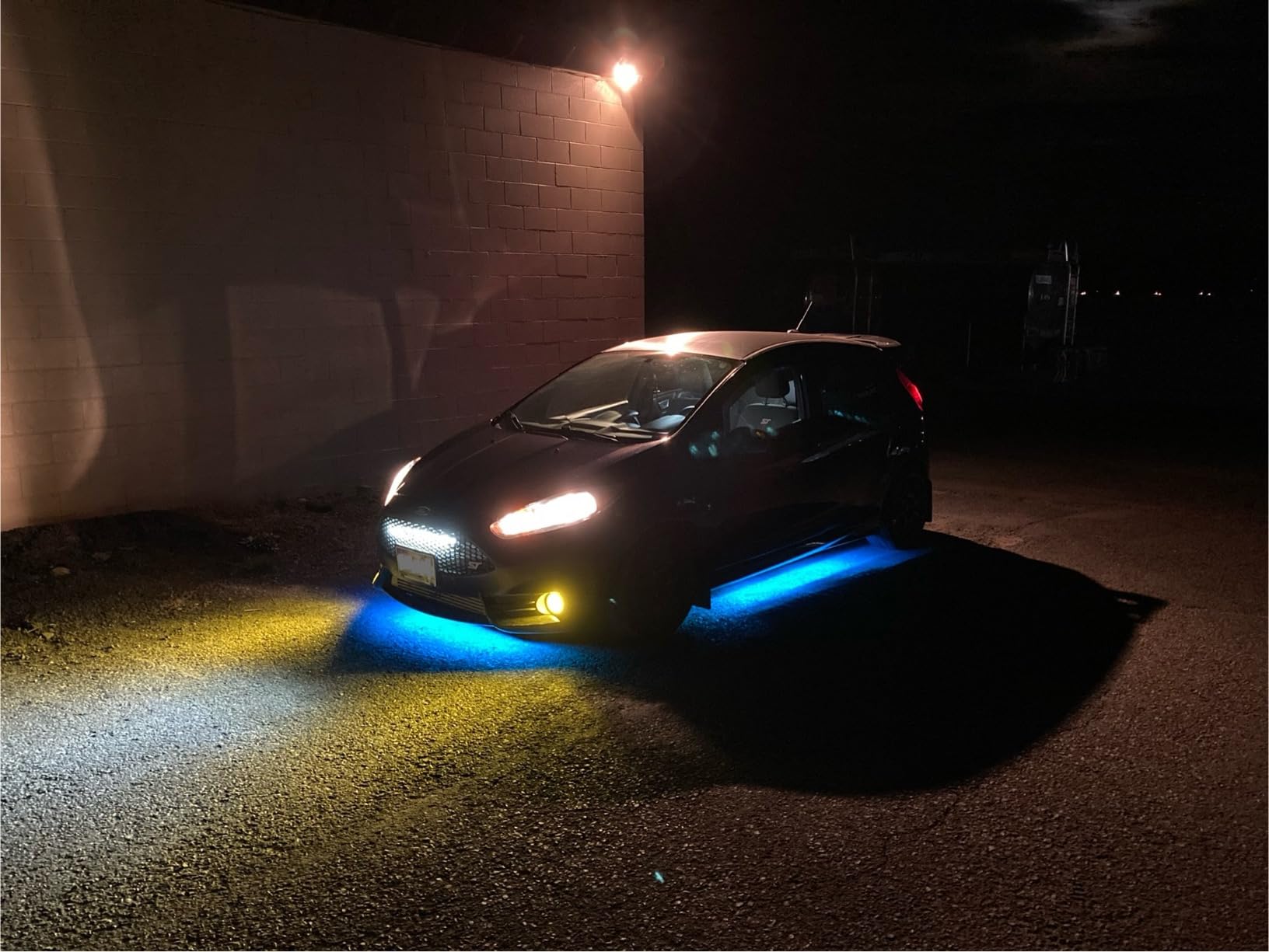 Nilight 4Pcs Car Underglow Neon Accent Strip Lights 256 LEDs RGBIC Multi Color DIY Sound Active Function Music Mode with APP Control and Remote Control Underbody Light Strips customer photo 1