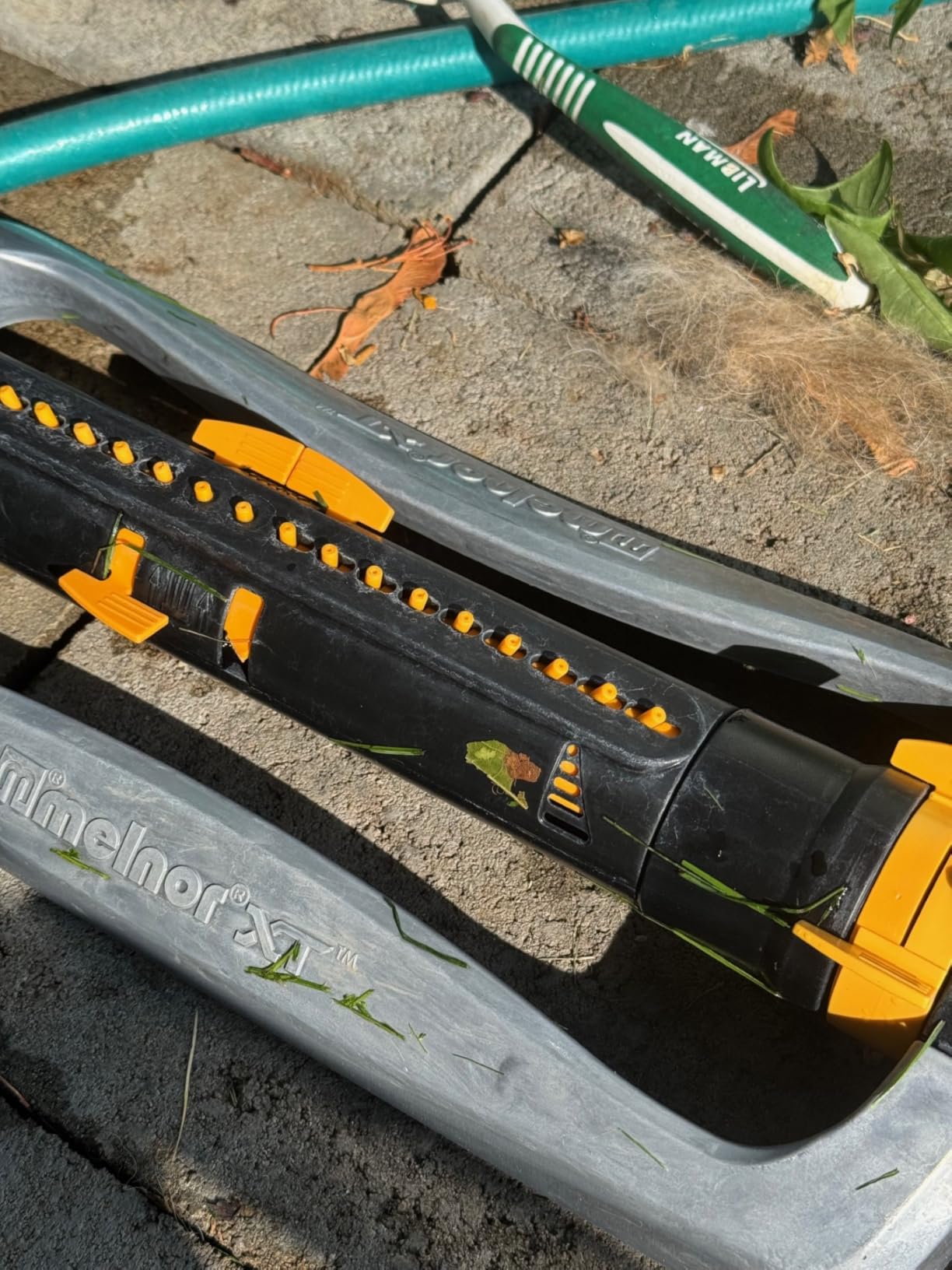Melnor Metal Oscillating Sprinkler 4500 Sq Ft: Flow, Width, Range Adjust | 65154AMZ | 20 Precision Nozzles | Dirt-Resistant Drive | Metal Sled Base | Watering Width Indicators | Reduced Overspray customer photo 1