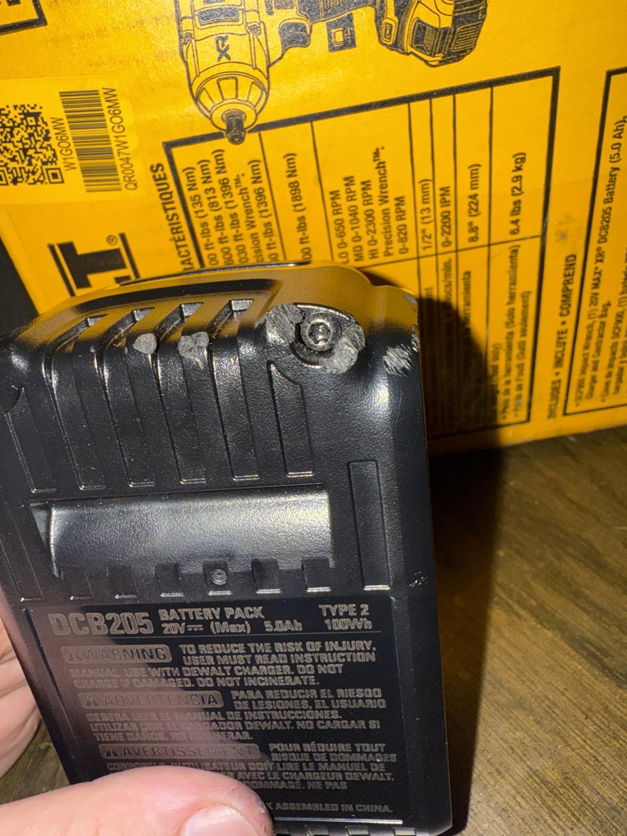 DEWALT 20V MAX Cordless Impact Wrench with Hog Ring Anvil, Brushless High Torque 1/2 Impact Gun, 4-Mode Speed, Includes Battery, Charger and Kit Bag (DCF900P1) customer photo 2