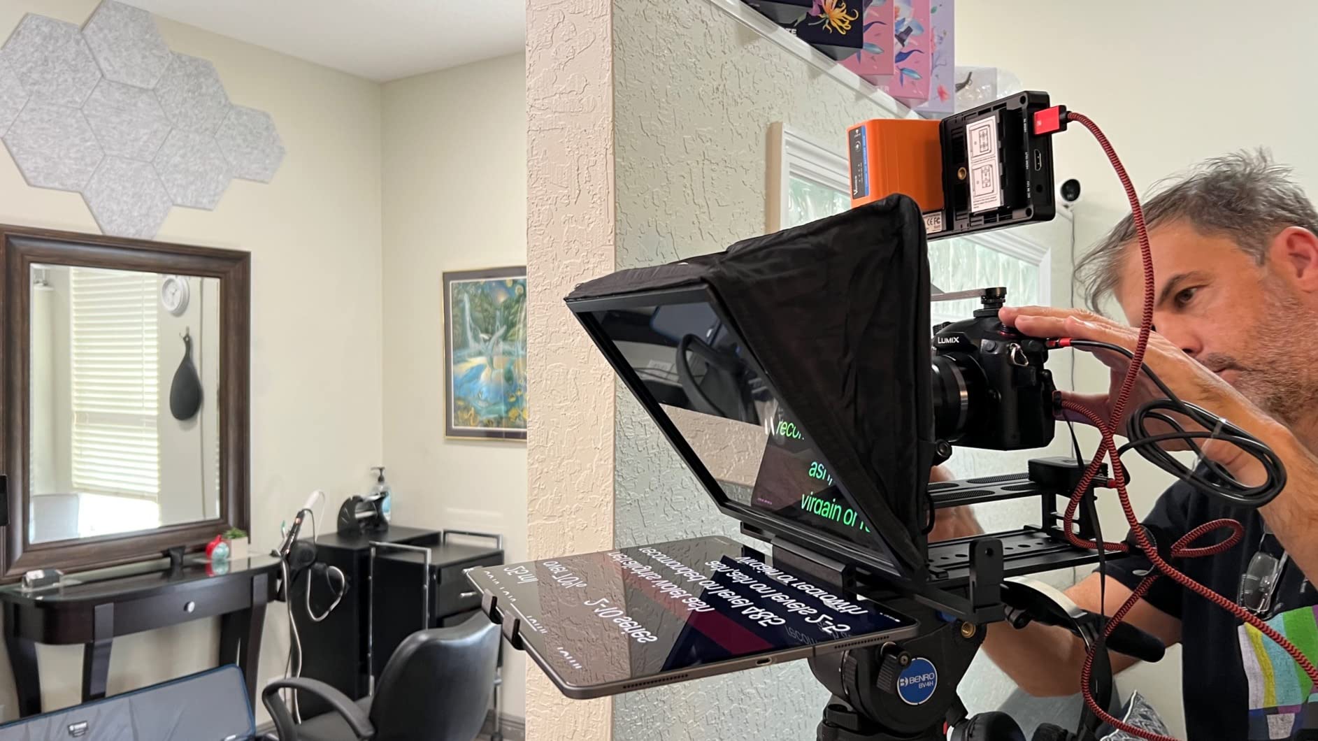 NEEWER Teleprompter X14 with RT-110 Remote & APP Control (Bluetooth Connection via NEEWER Teleprompter App), Portable No Assembly Compatible with iPad Android Tablet, Smartphone, DSLR Camera customer photo 2