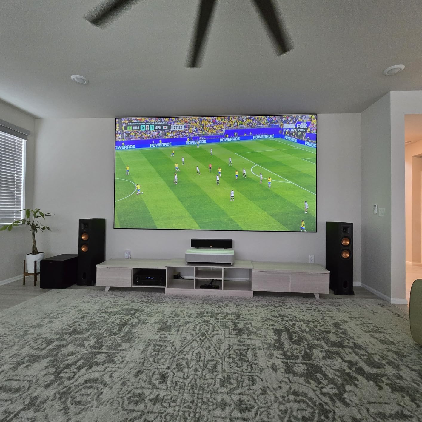 Epson EpiqVision LS800 4K PRO-UHD Ultra Short Throw Laser Projector | 3-Chip 3LCD 4000 Lumens Color and White Brightness HDR Smart Streaming Android TV Yamaha 2.1ch Speakers HDMI Bluetooth customer photo 1