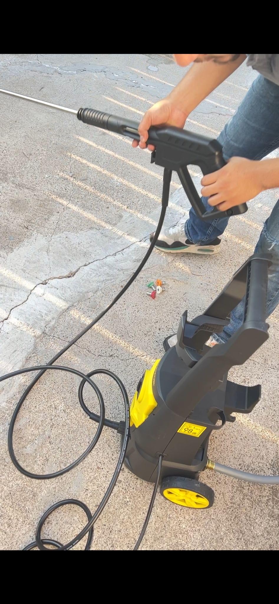 VEVOR Electric Pressure Washer, 2000 PSI 1.76 GPM, Portable Cleaner with 20ft Hose, Foam Cannon & 4 Nozzles for Cars, Patios, Fences - ETL Listed customer photo 2