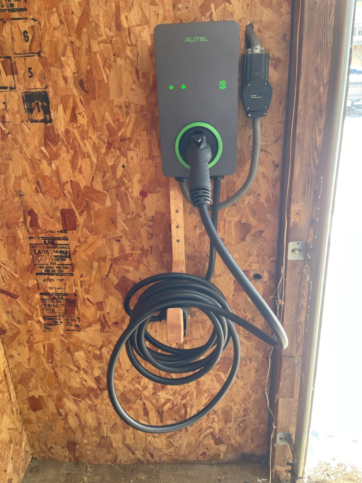Autel Level 2 EV Charger up to 50Amp, 240V, Indoor/Outdoor Car Charging Station with J1772 Connector, Wi-Fi and Bluetooth Enabled EVSE, 25-Foot Cable, Hardwired, Dark Gray customer photo 1