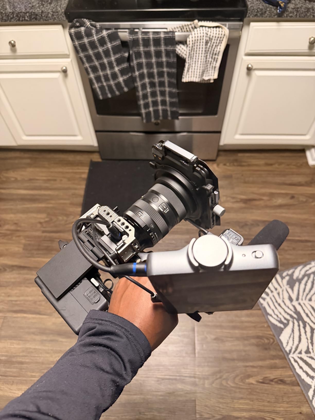 SONY Cinema Line FX30 Super 35 Camera, Gray | 20.1 MP Exmor R APS-C Image Sensor Effective for Movies customer photo 2