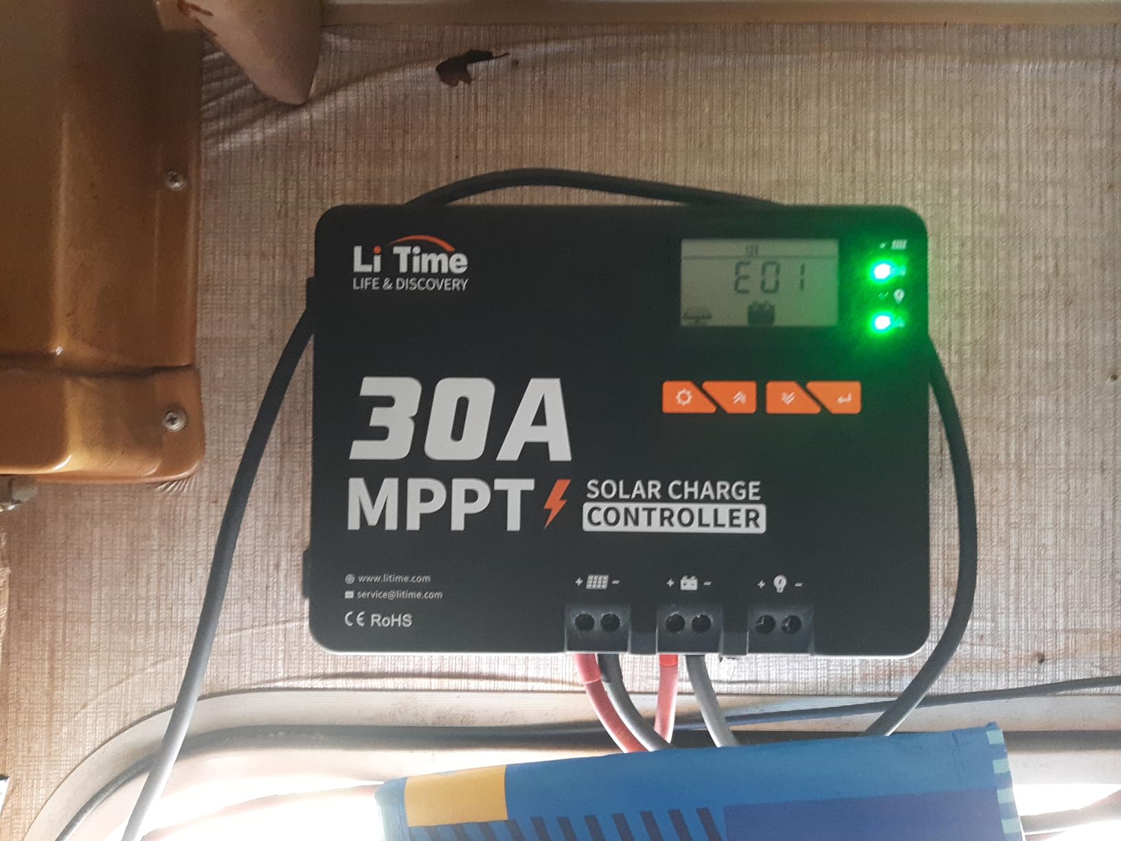 LiTime 12V/24V 30A MPPT Solar Charge Controller Bluetooth, LCD Display | Max. 900W/24V 450W/12V PV Input, for LiFePO4 & Lead Acid Battery(FLA/SLA/GEL), LED Indicators for Solar Systems/RV/Off-Grid customer photo 2