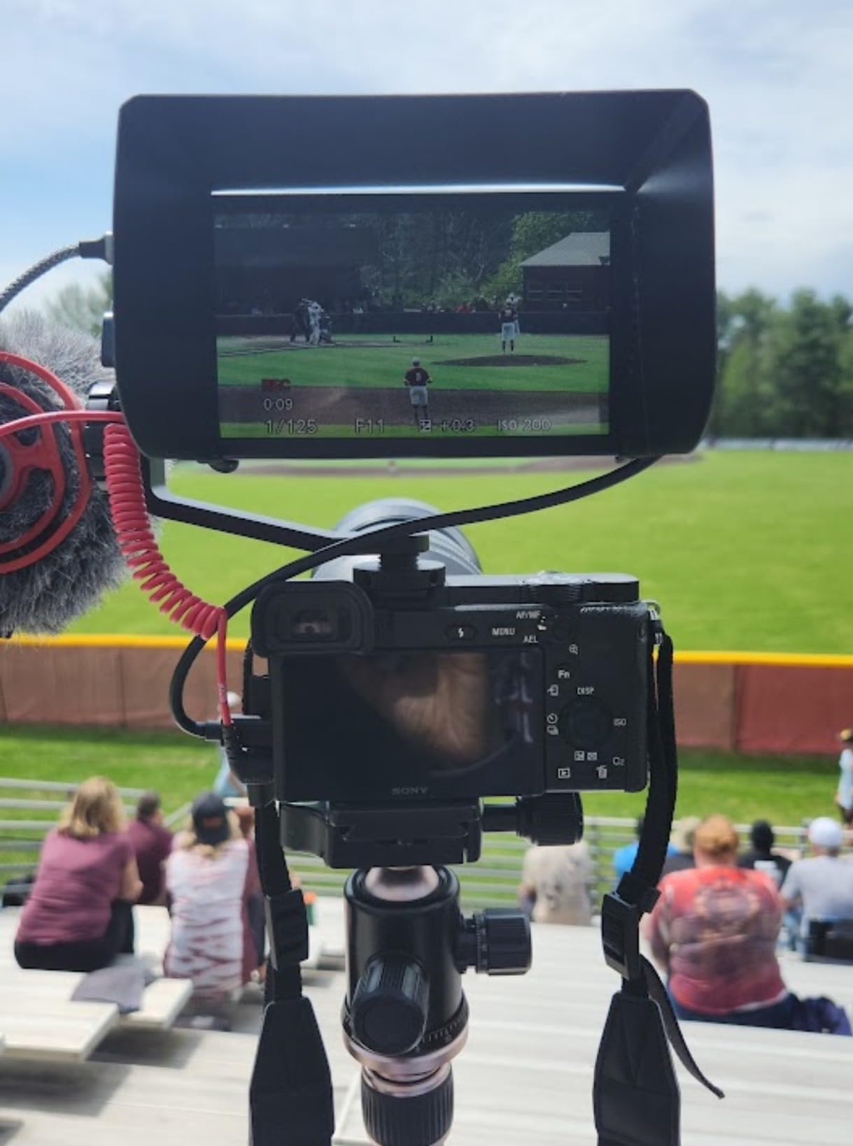 osee T5+ 5.5 Inch 1000nits Camera Monitor, Customizable False Color Field Monitor, HDR 4K HDMI Input 8 MySets Preview Workflow DSLR Monitor, Peaking Focus Assist, 3D Lut (Battery Not Included) customer photo 2